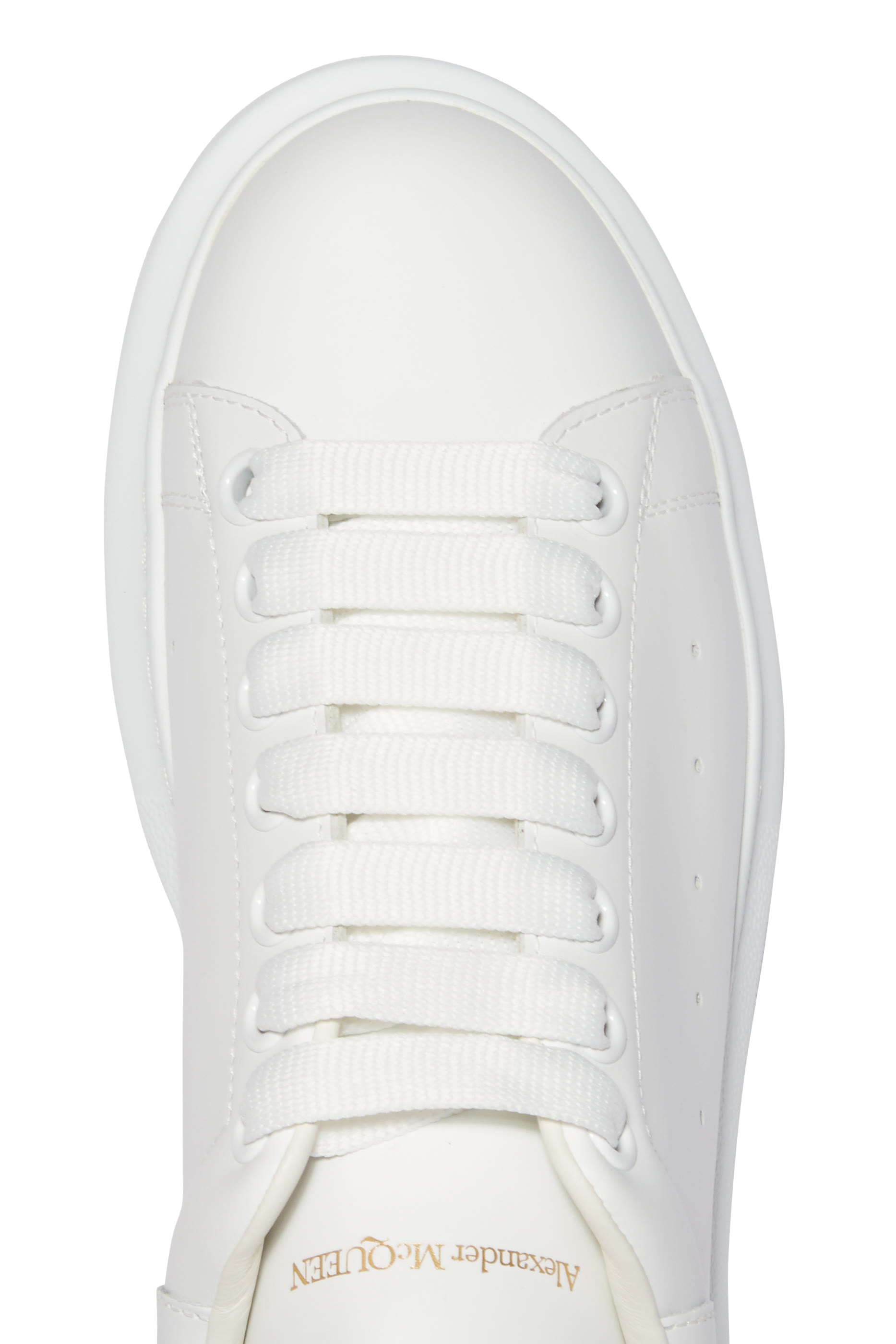 سنيكرز جلد بنعل سميك