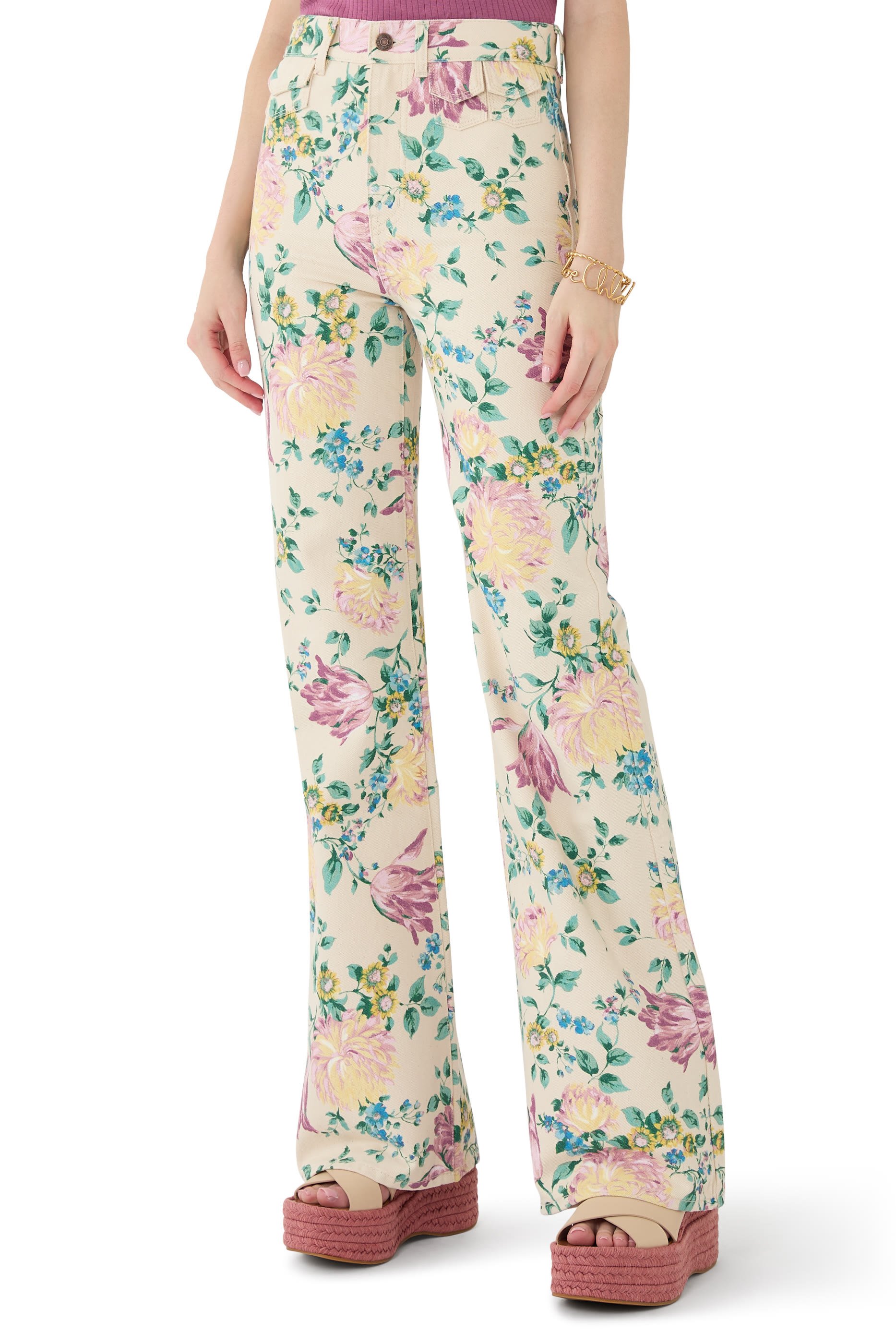 بنطال جينز بخصر مرتفع وقصة واسعة