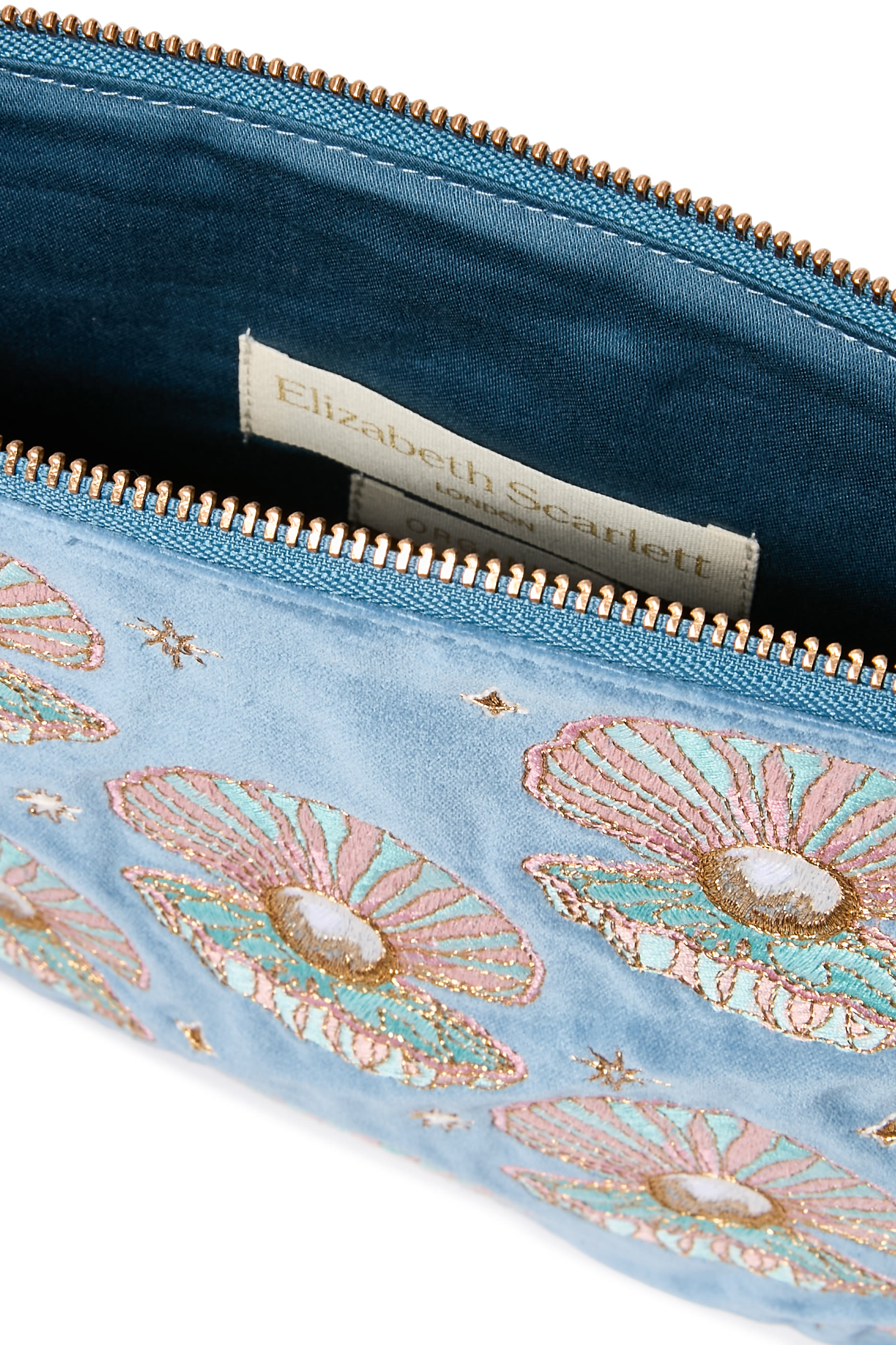 حقيبة صغيرة ايفرداي بنقشة أصداف لؤلؤ