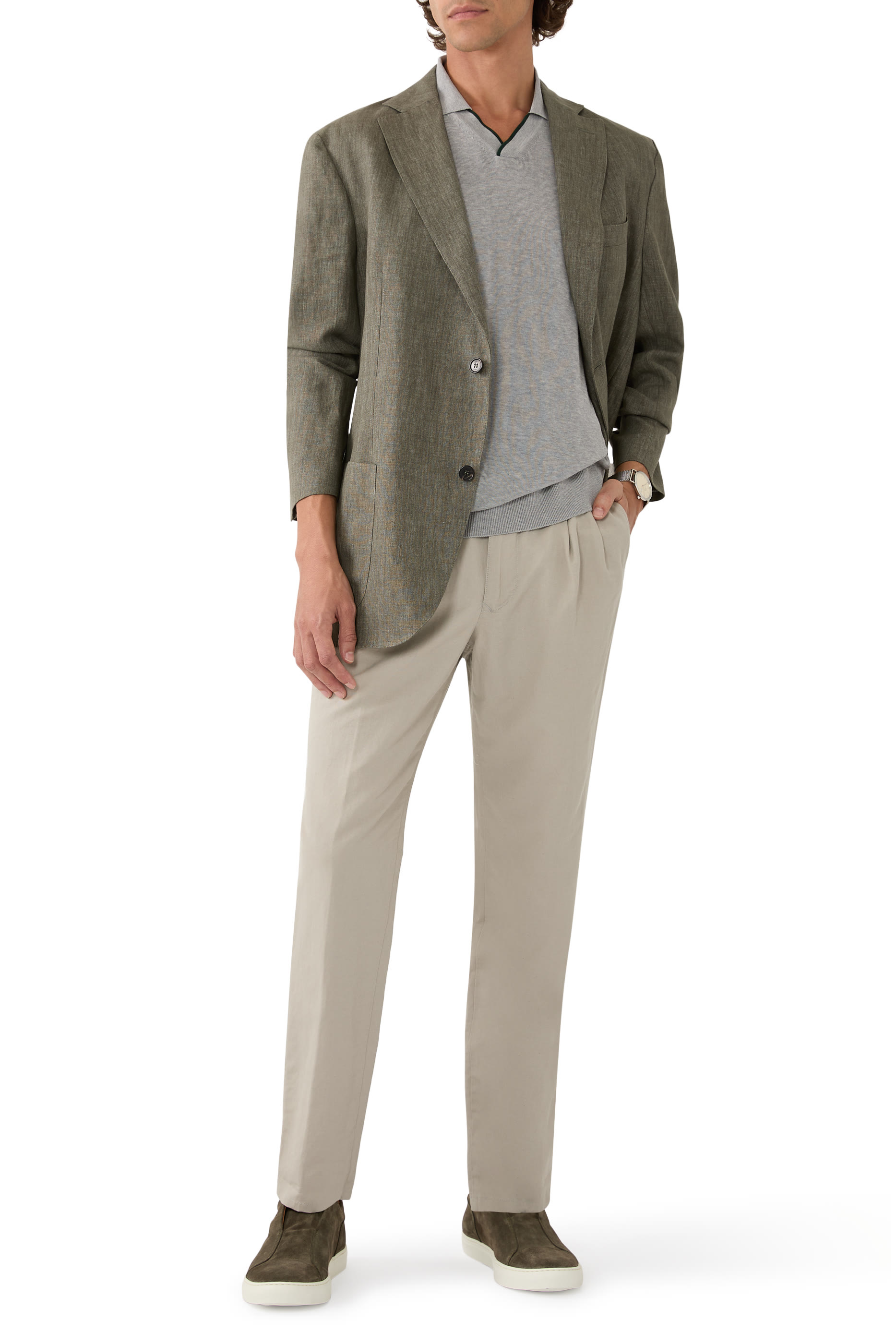 قميص بولو بياقة على شكل حرف V