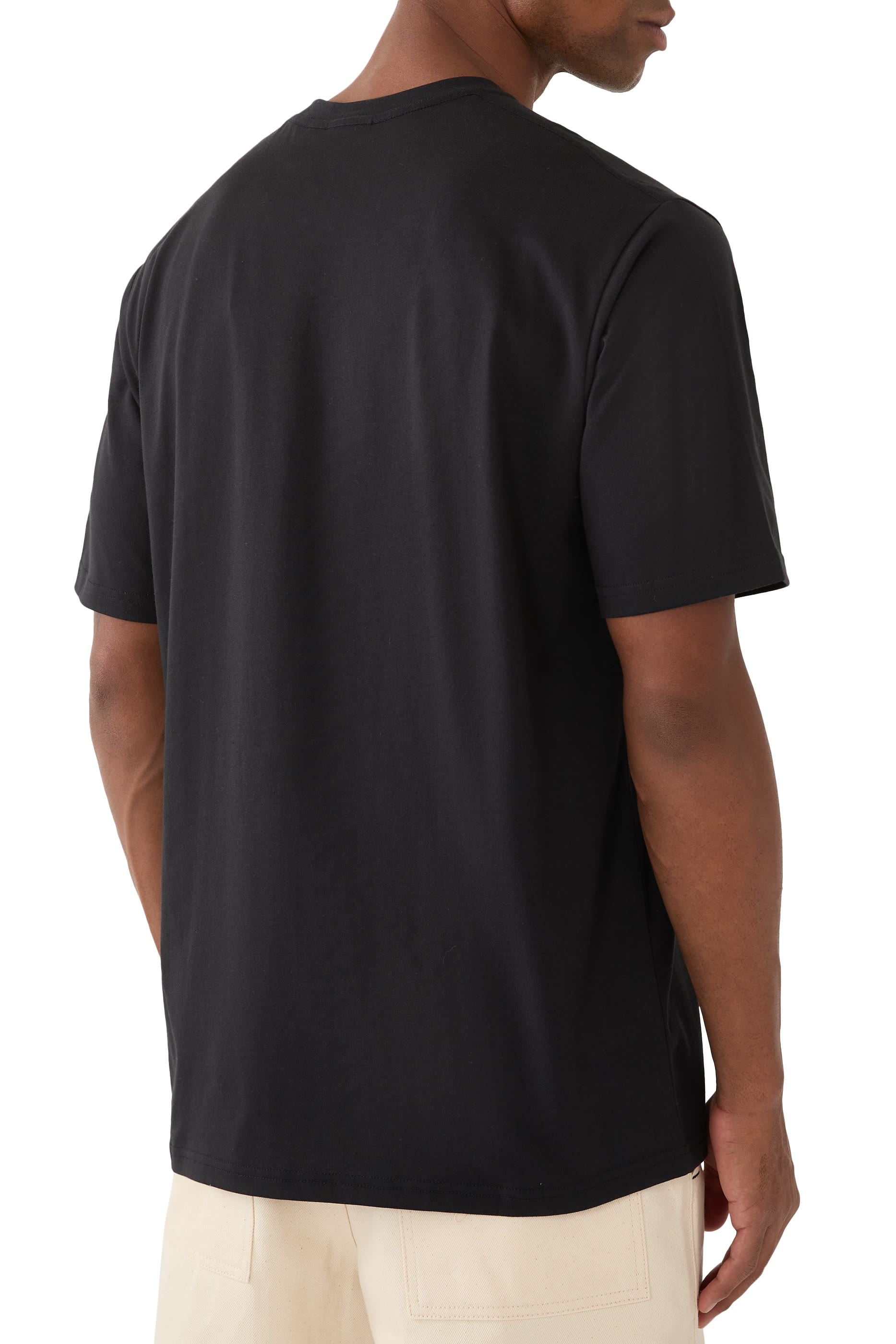 تيشيرت بشعار الماركة