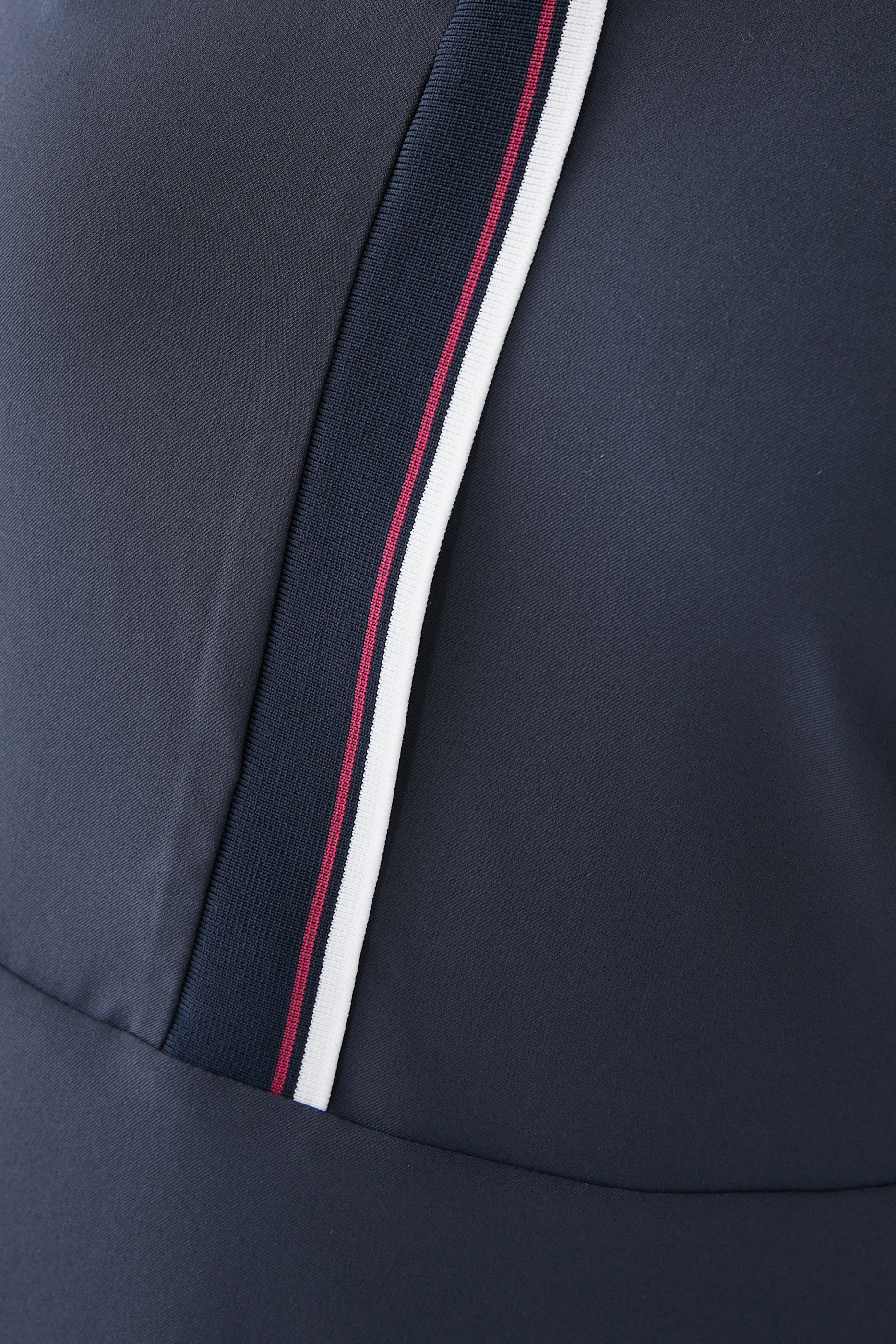 فستان دارين كورت