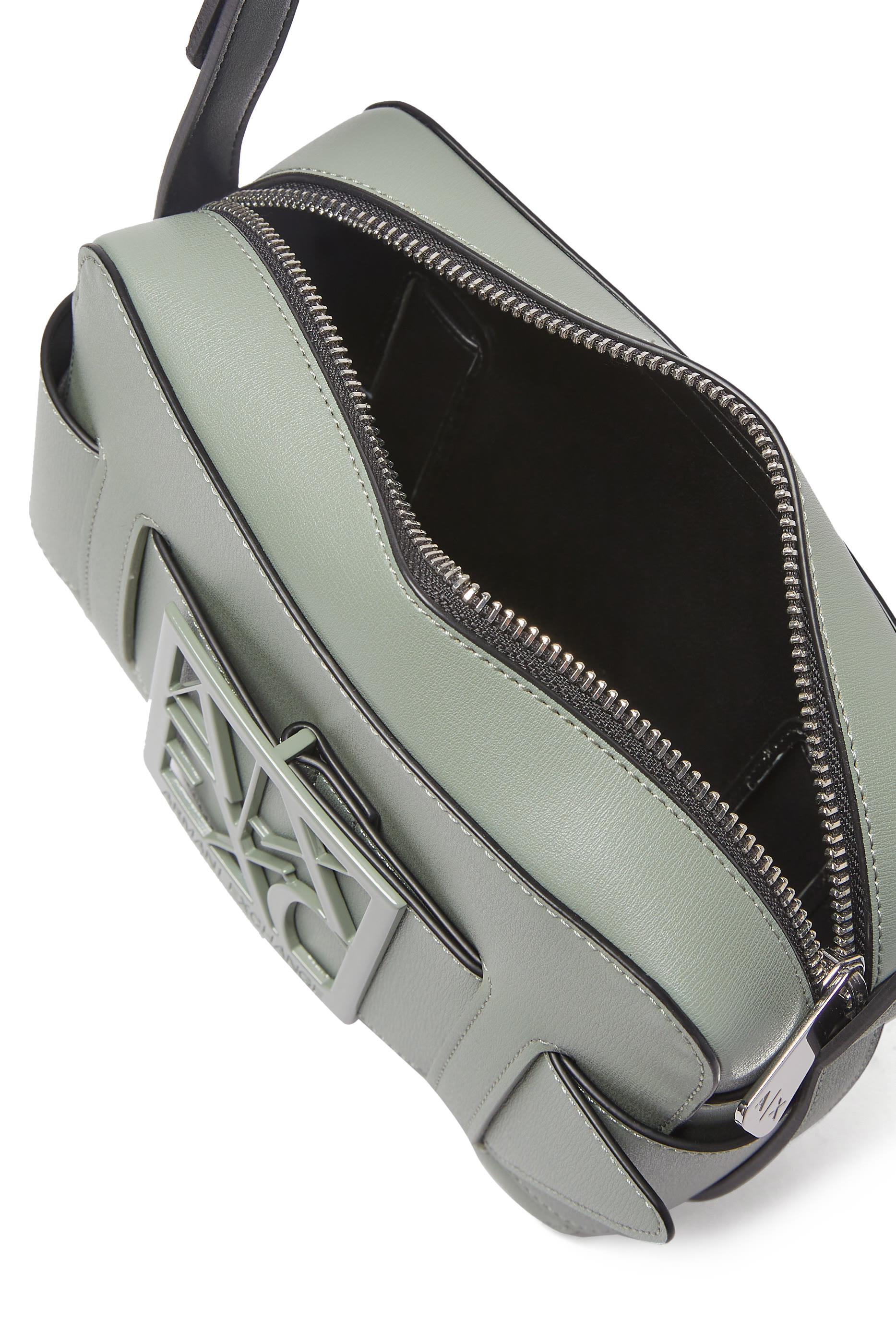 حقيبة كاميرا بشعار الماركة