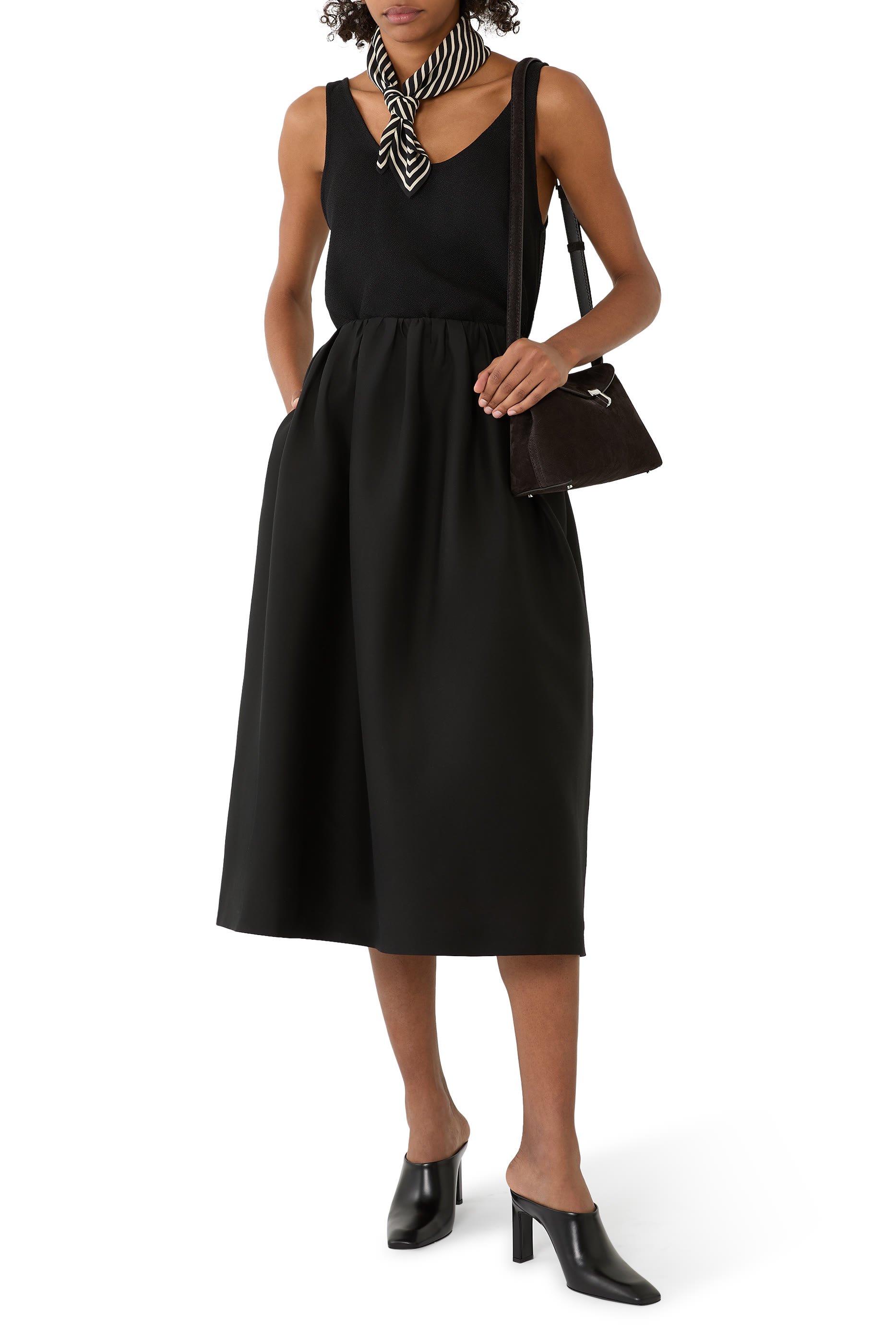 حذاء بار مفتوح من الخلف 85 جلد