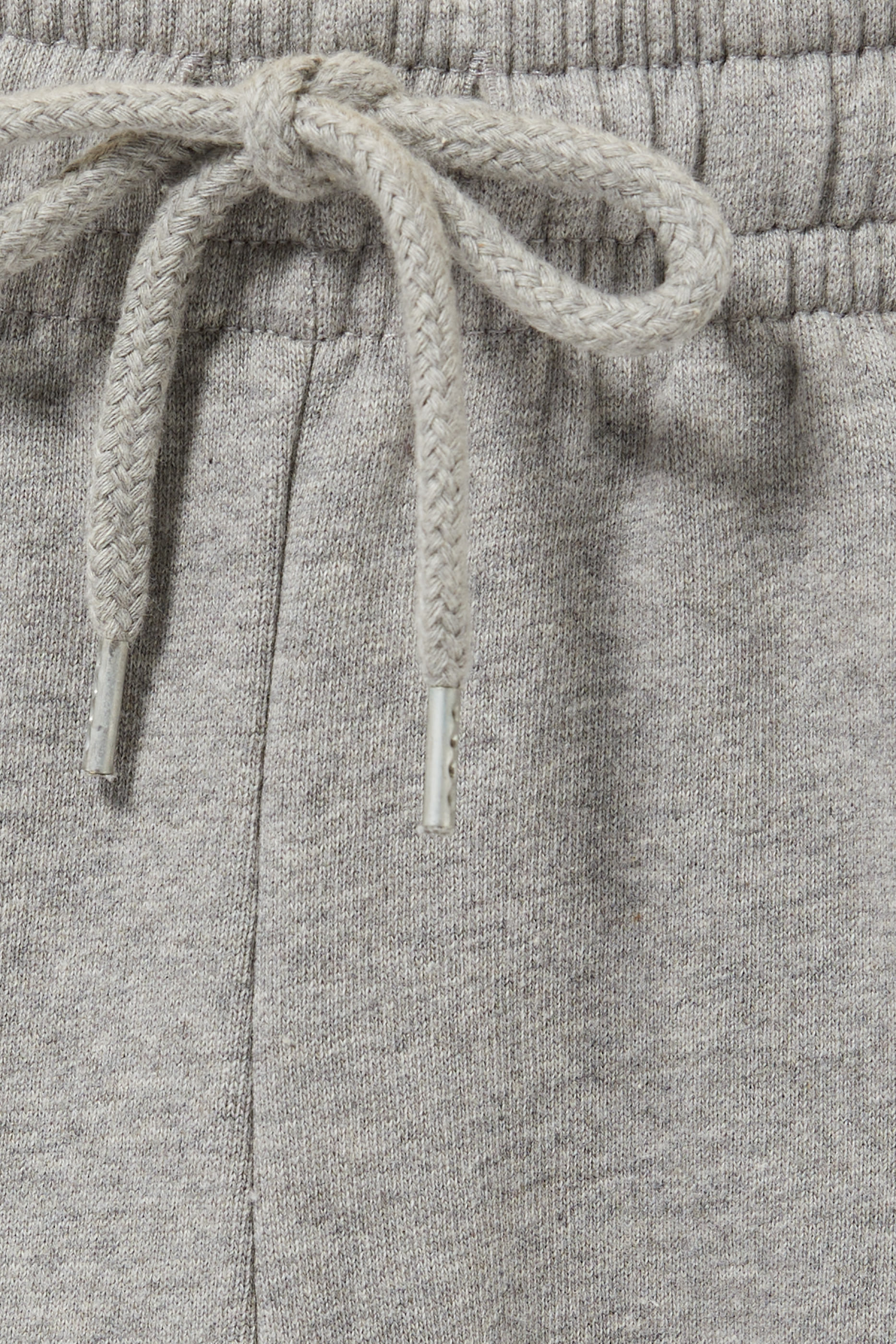 بنطال رياضي بقصة مريحة