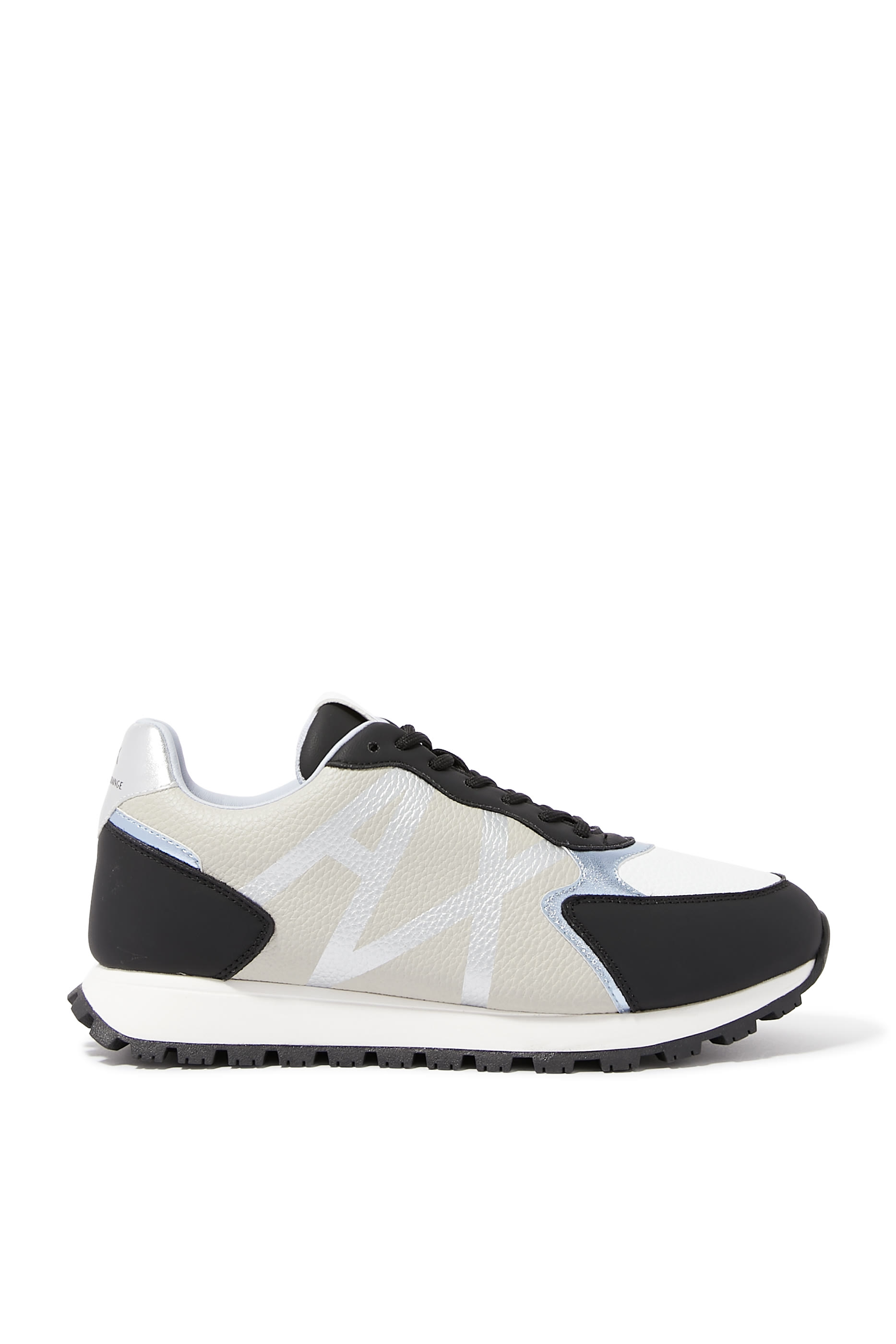 سنيكرز دروب بشعار الماركة