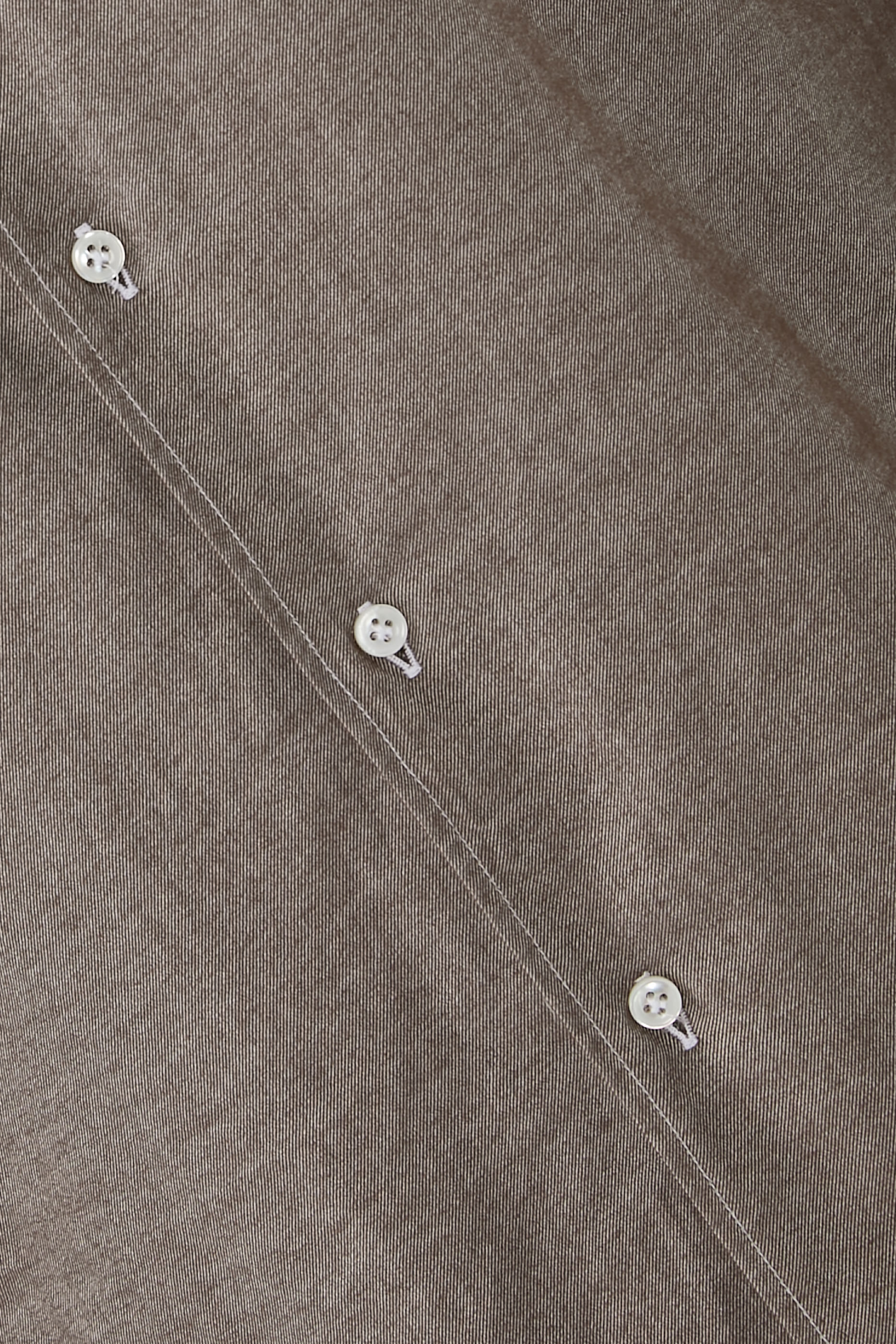 قميص كلاسيك بأزرار