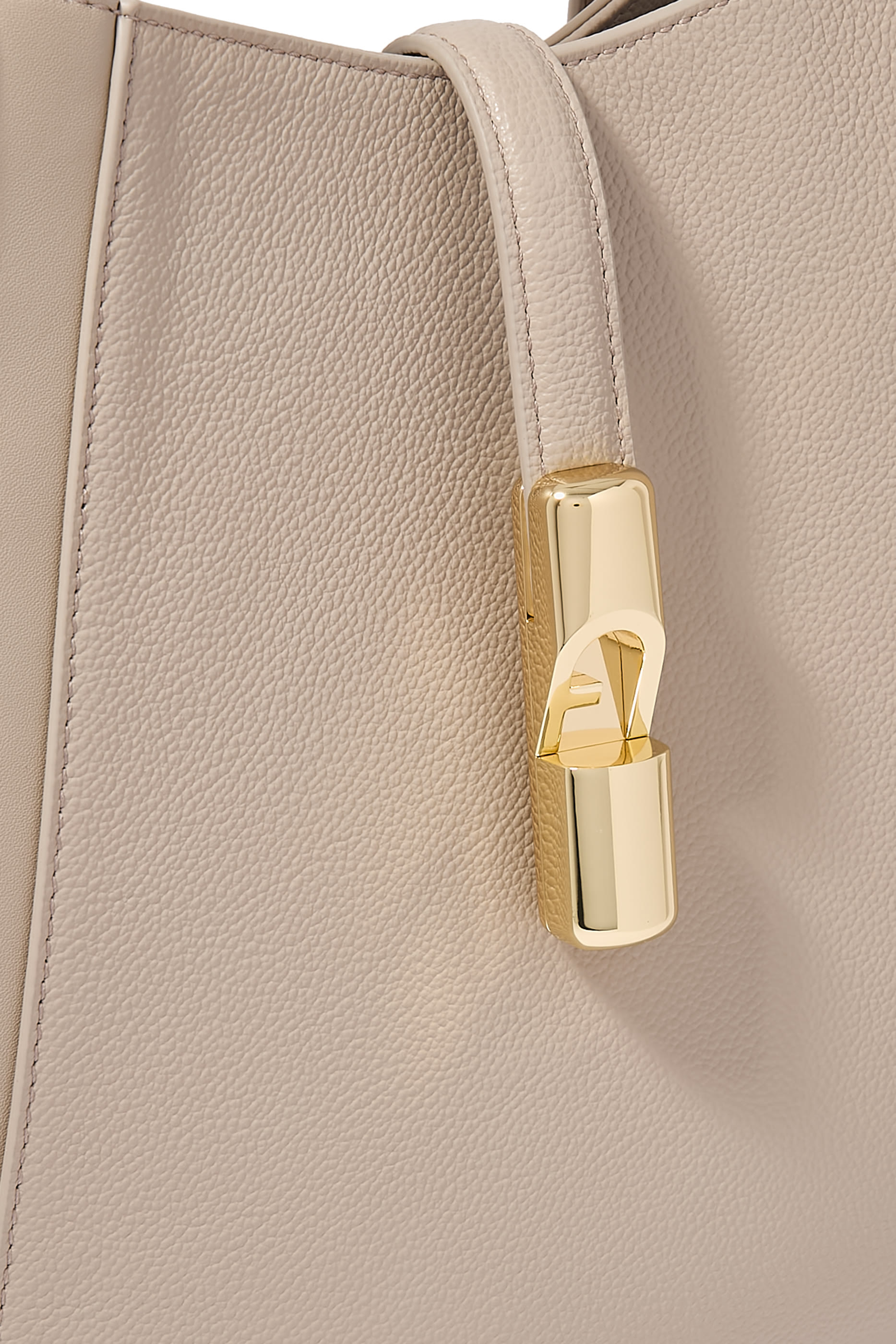 حقيبة يد غوتشيا كبيرة