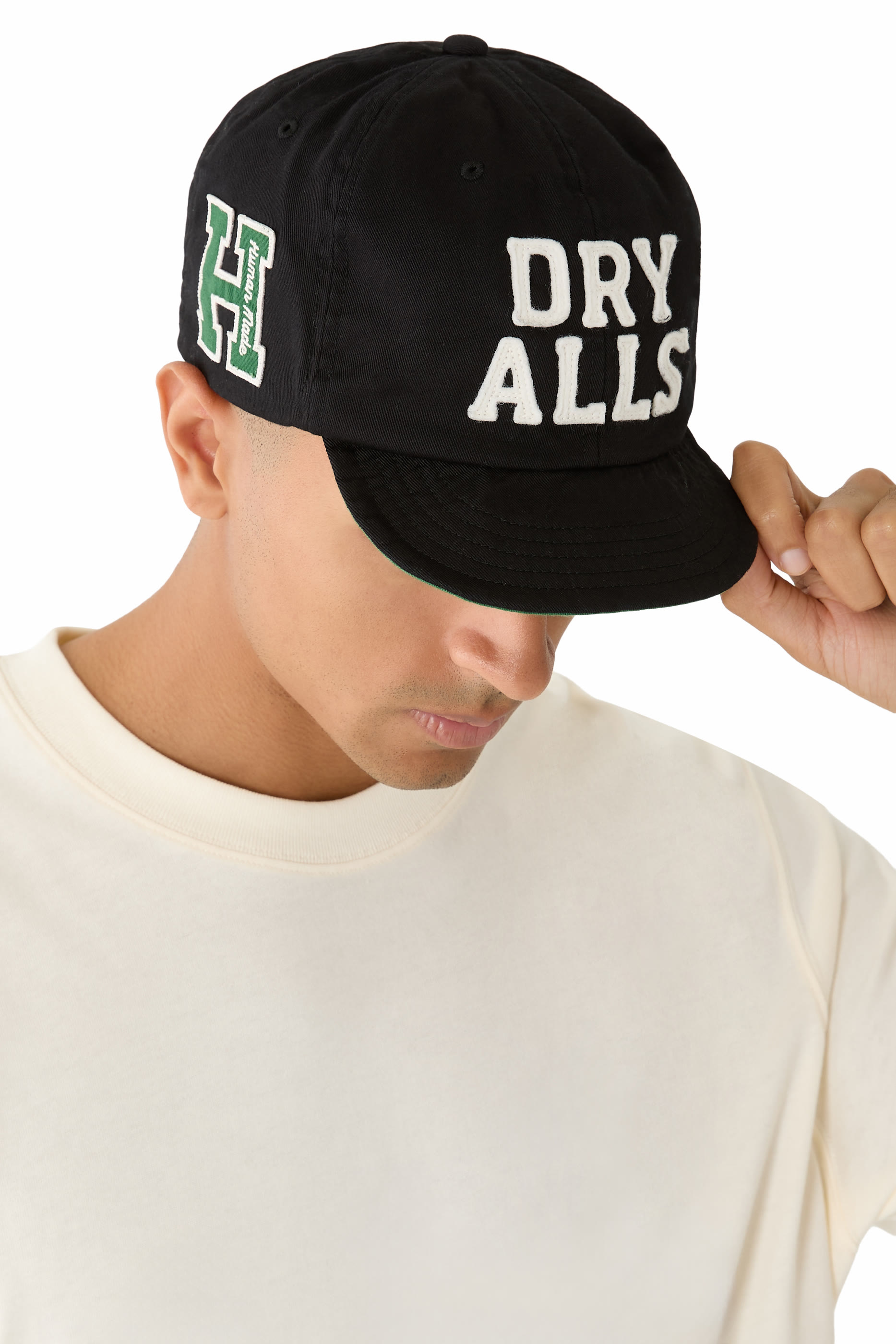 كاب بيسبول بشعار الماركة