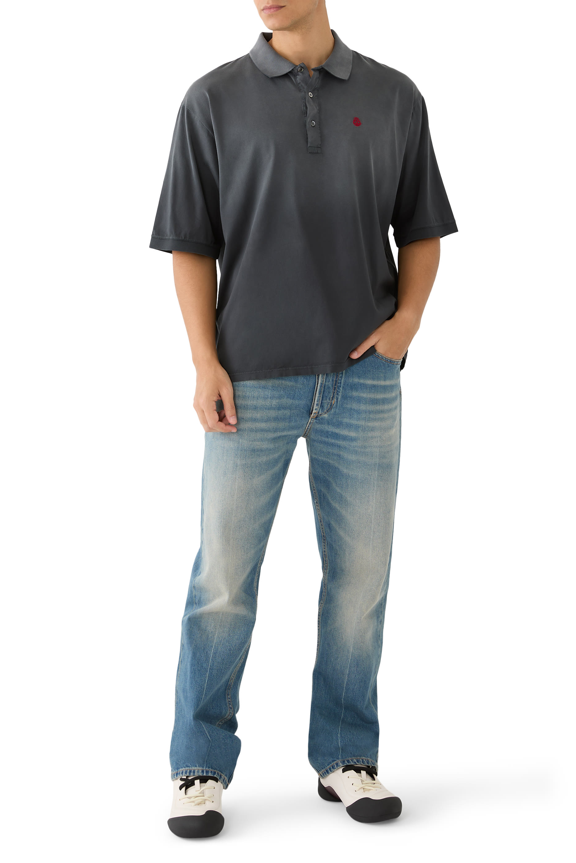 قميص بولو بقصة فضفاضة