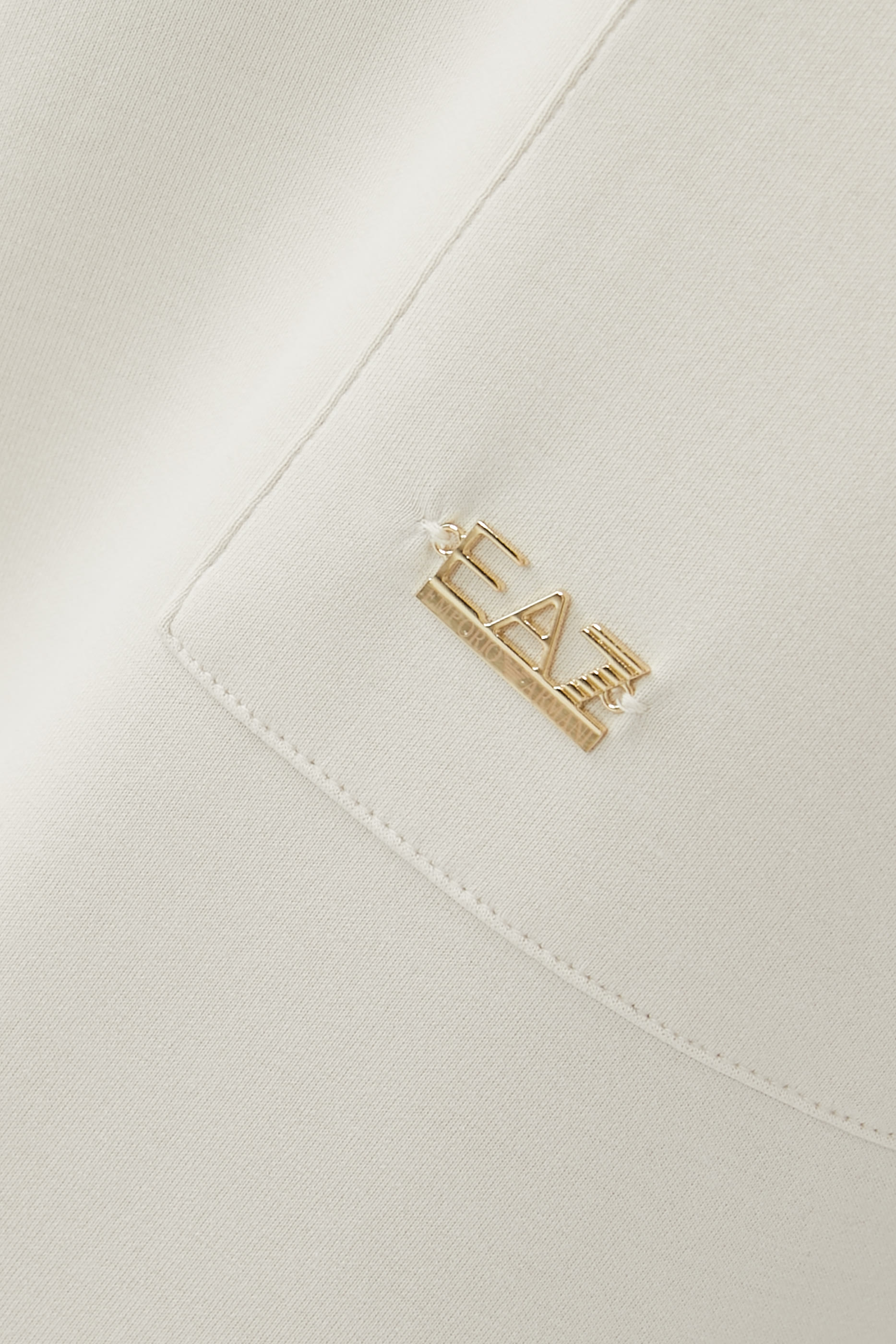 بنطال رياضي بقصة فضفاضة بشعار الماركة