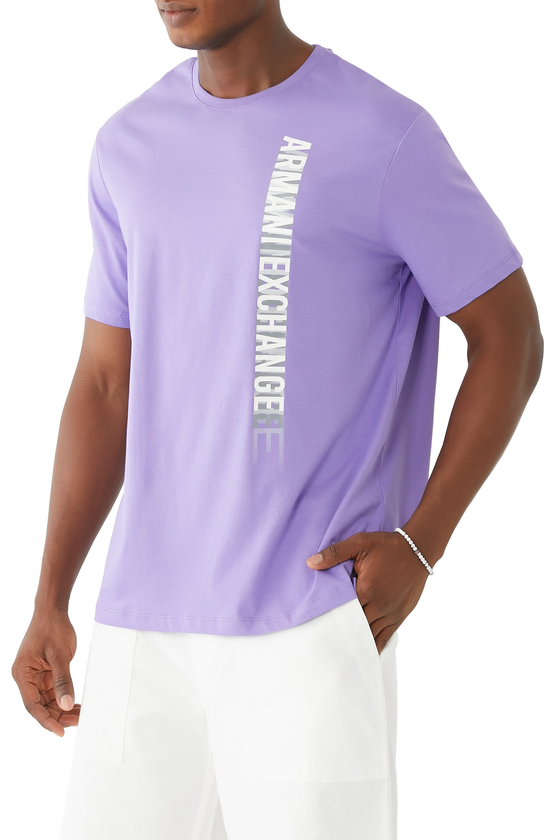 تيشيرت ميتا نايتشر بشعار الماركة بنمط عمودي