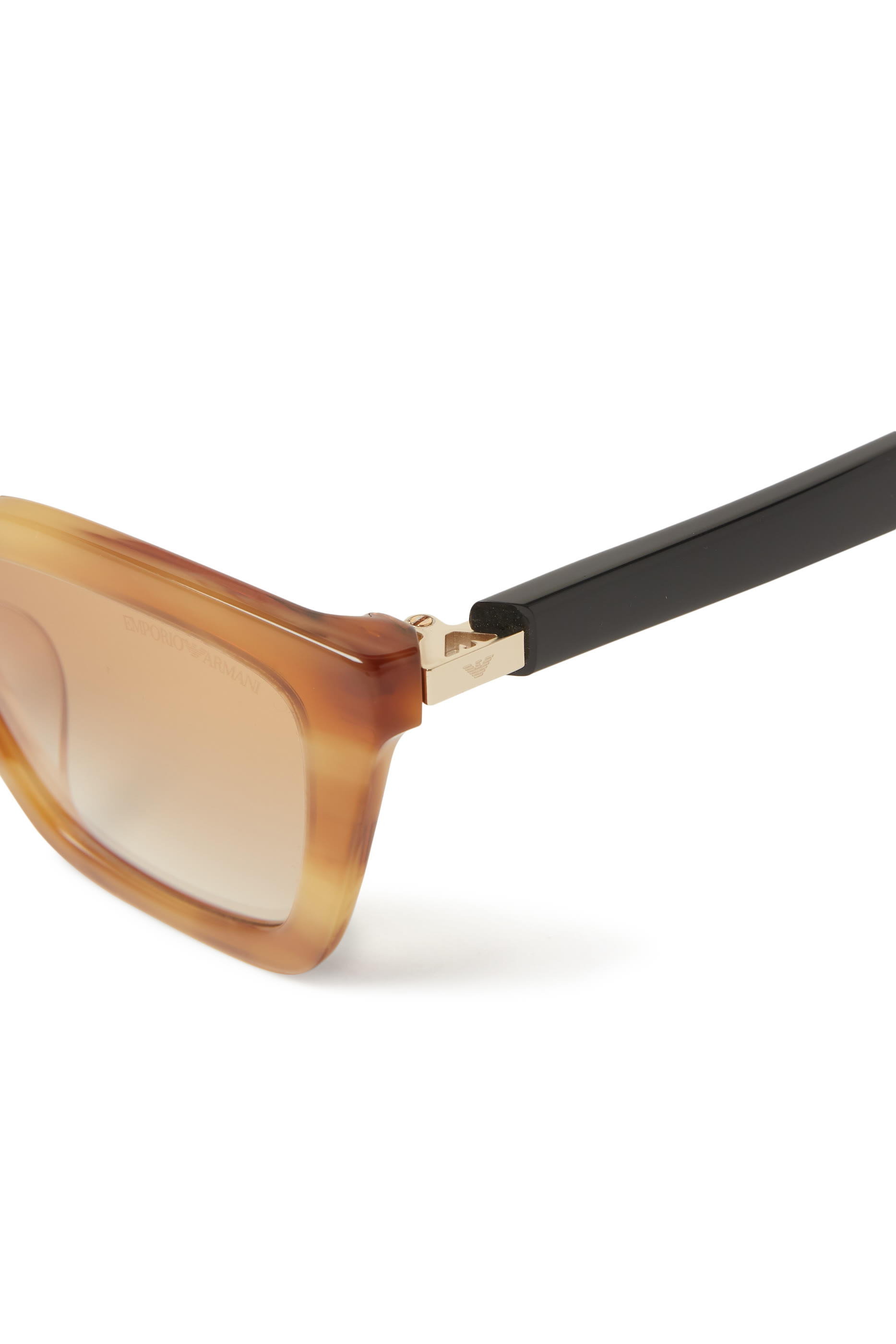 نظارة شمسية بتصميم فراشة بشعار الماركة