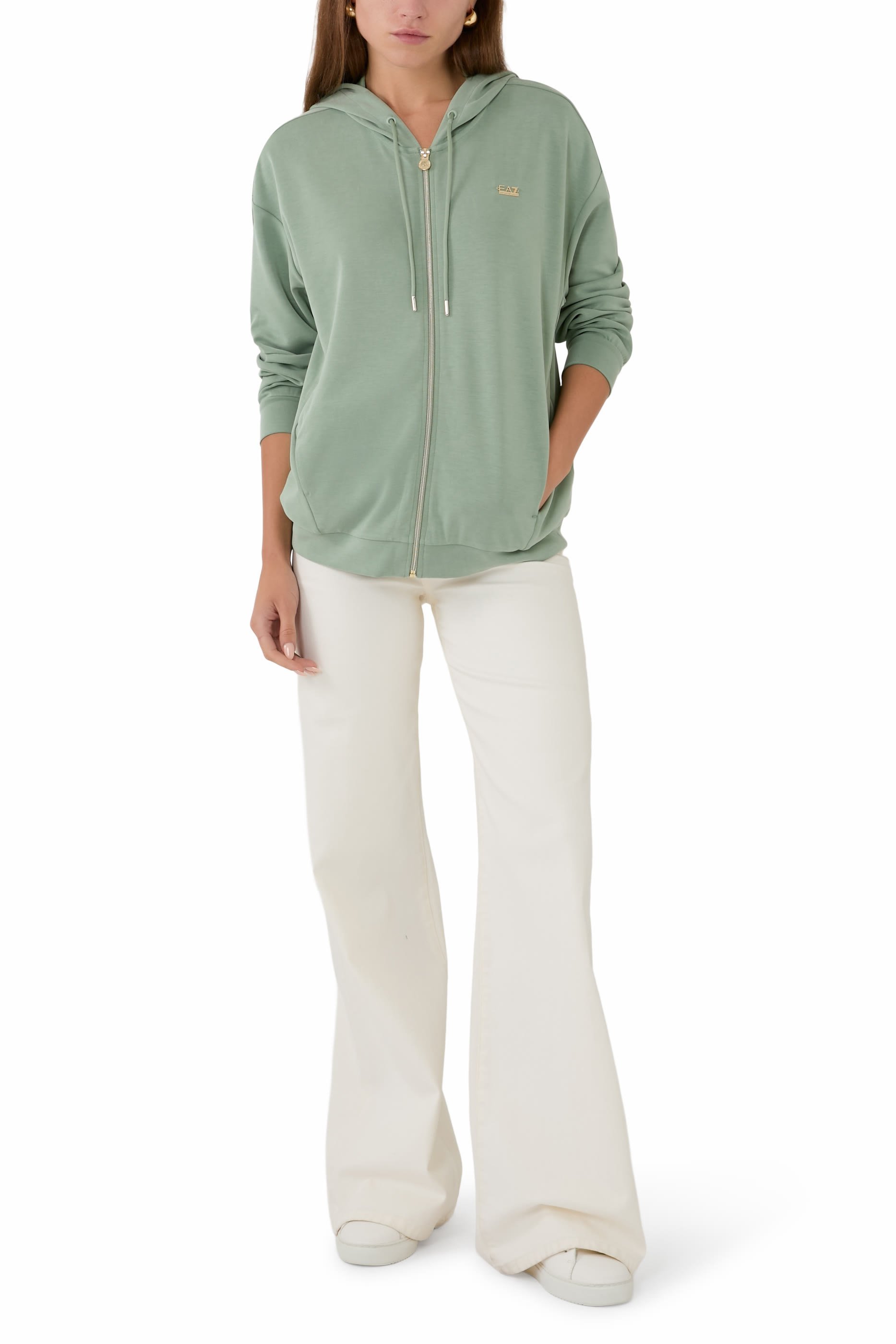 سويت شيرت بشعار الماركة