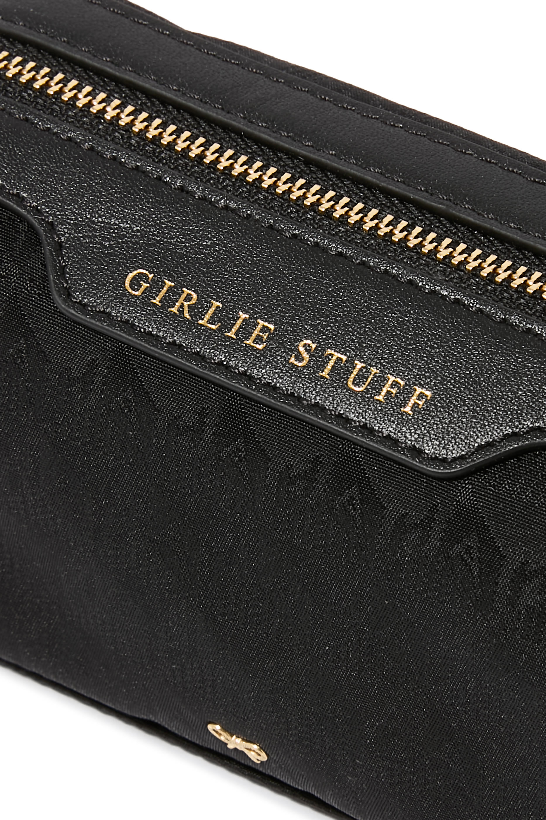 حقيبة صغيرة جيرلي ستاف بشعار الماركة