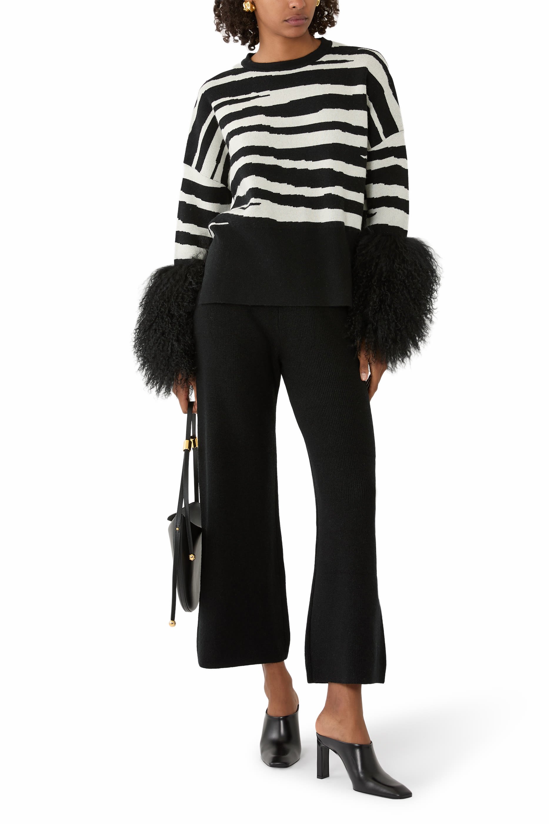 بنطال بقصة ساق مستقيمة