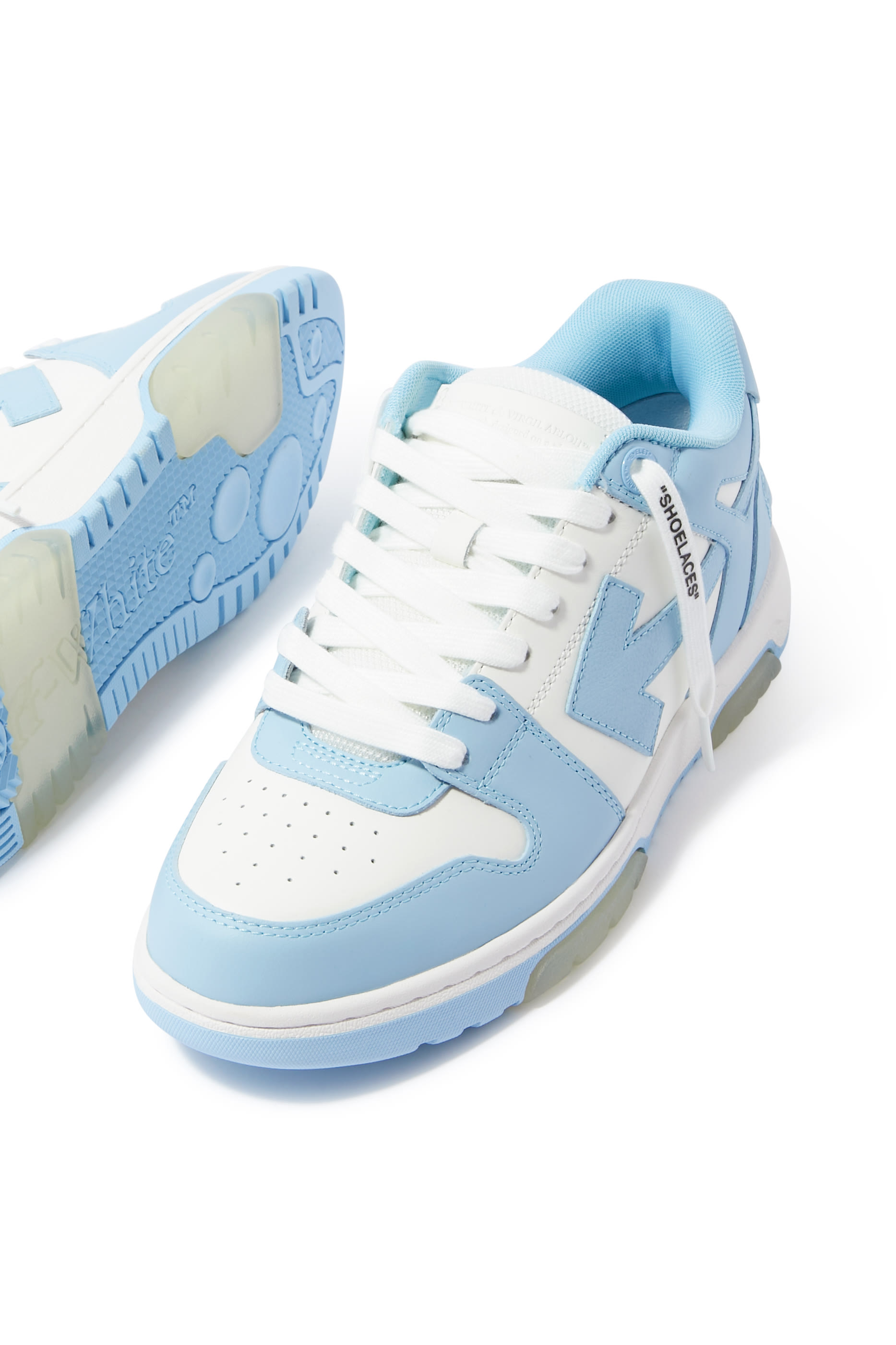 سنيكرز اوت اوف اوفيس بتصميم أسفل الكاحل جلد عجل