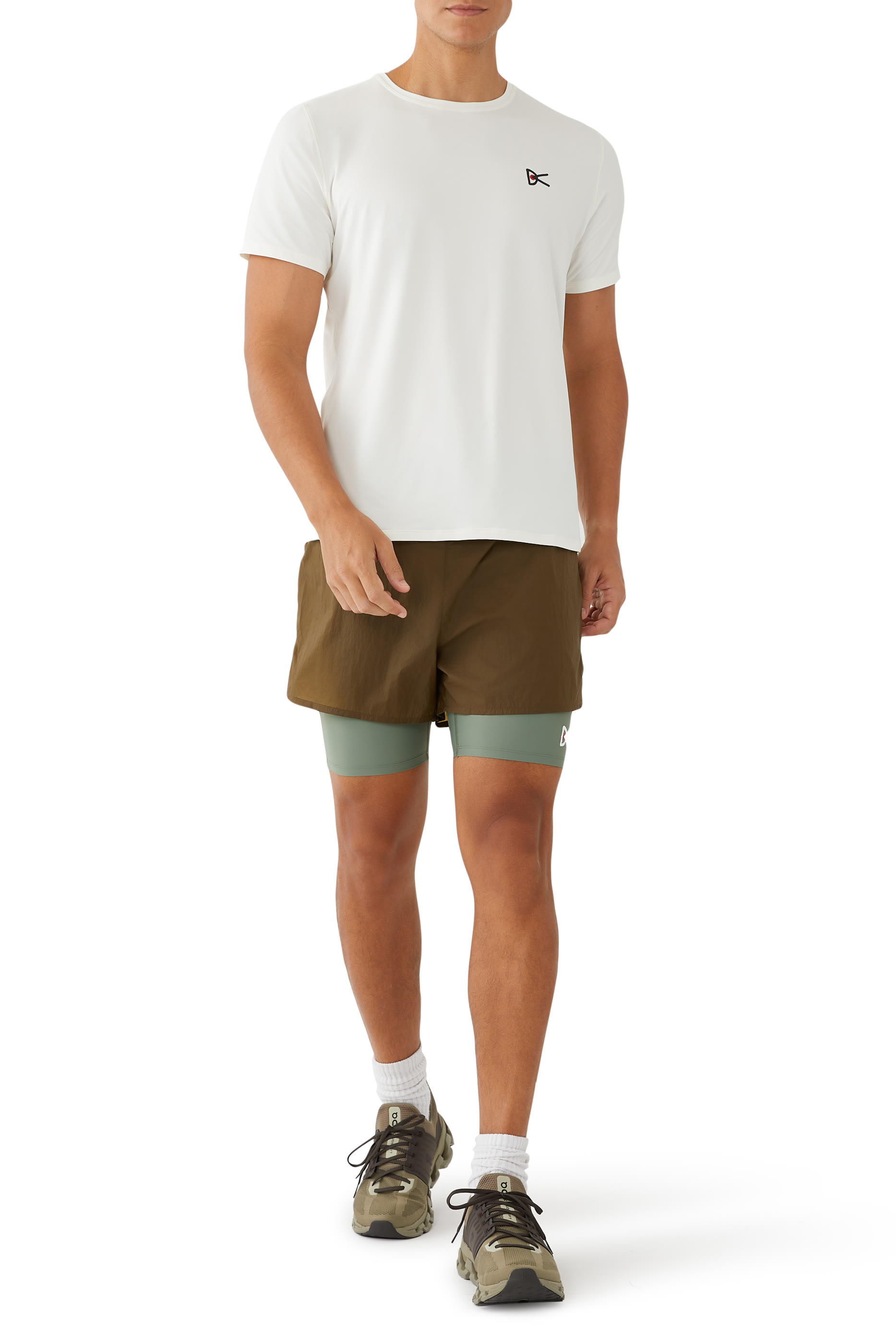 تيشيرت خفيف الوزن بأكمام قصيرة