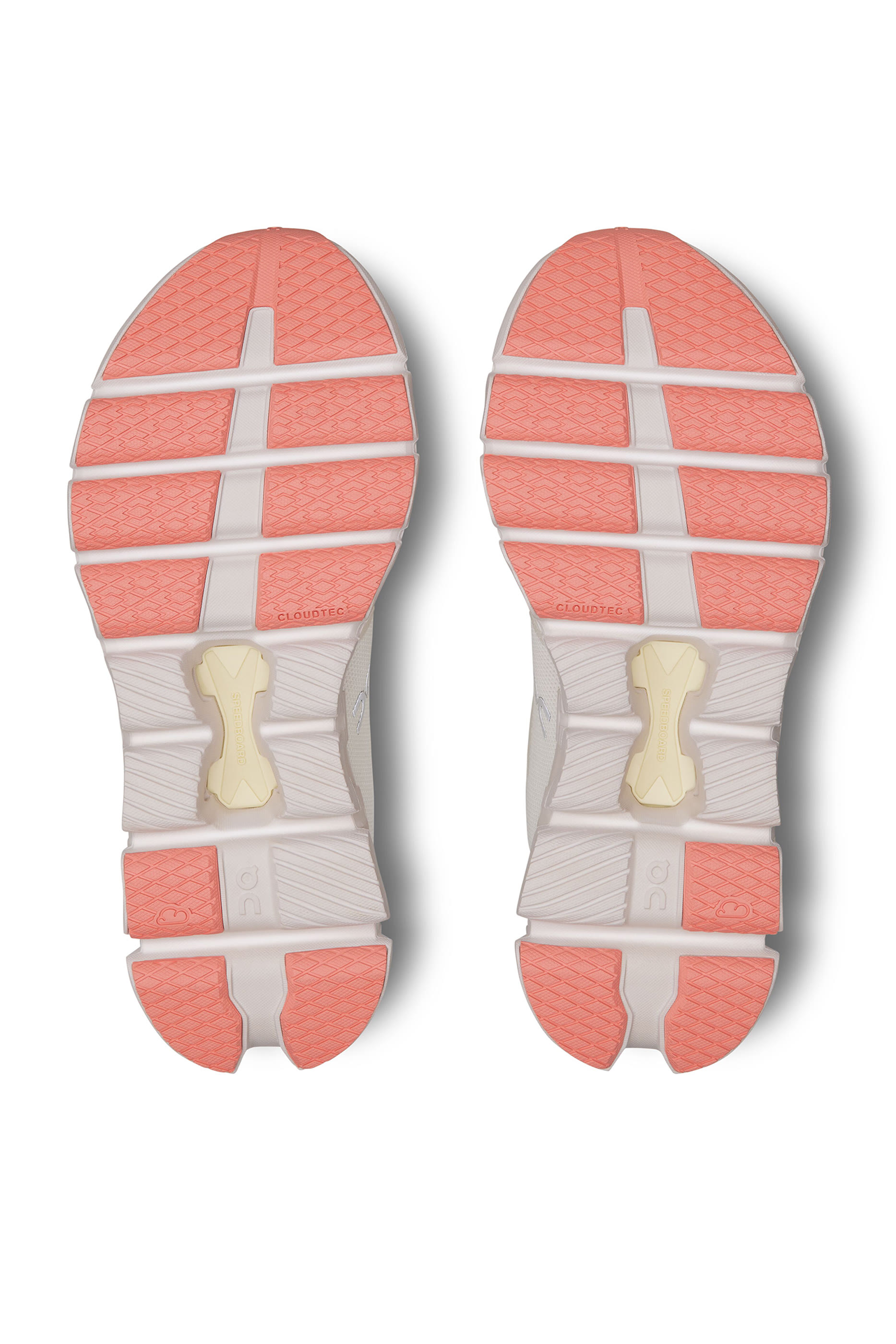 سنيكرز كلاود X 4 للنساء