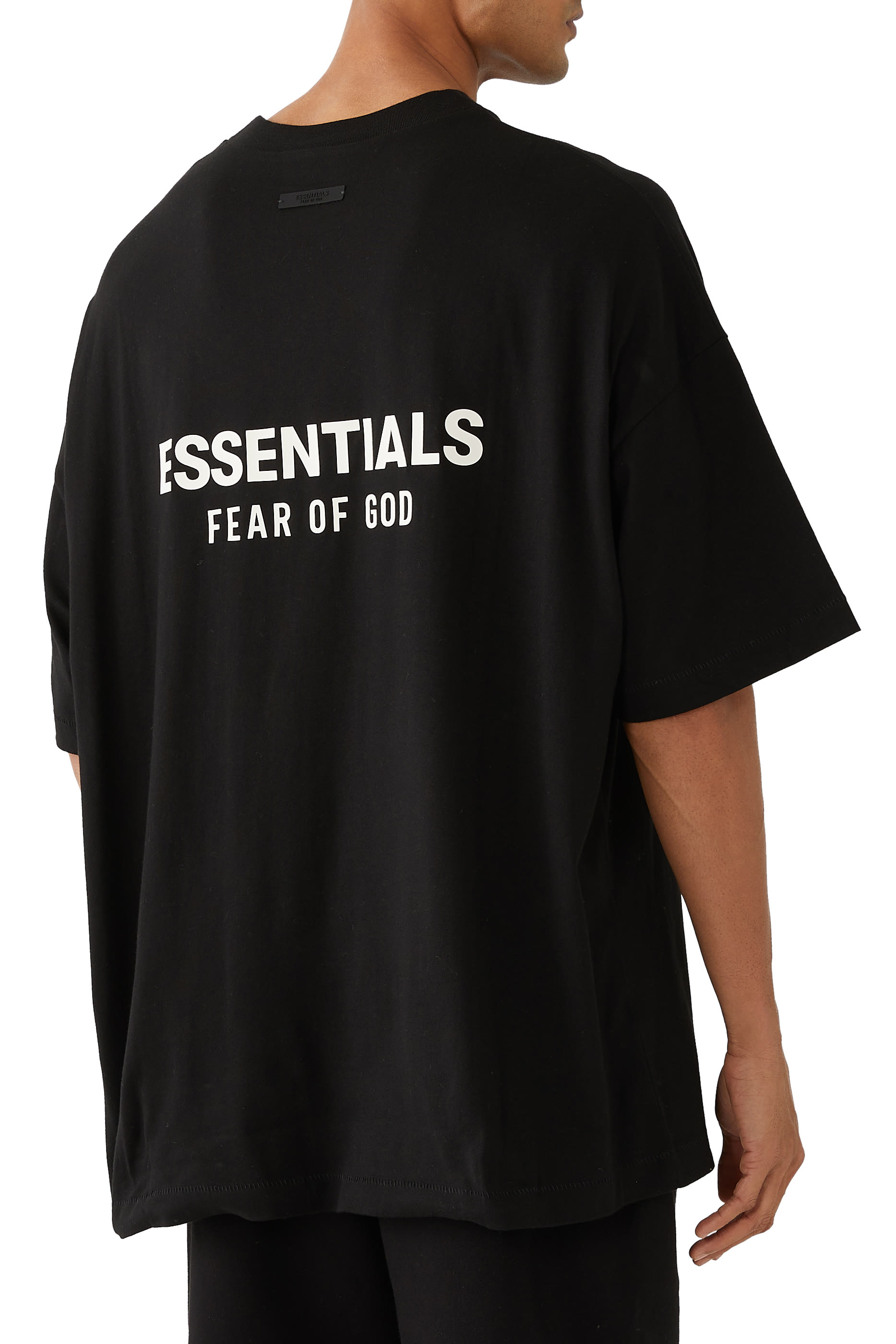 تيشيرت بياقة ضيقة جرسيه