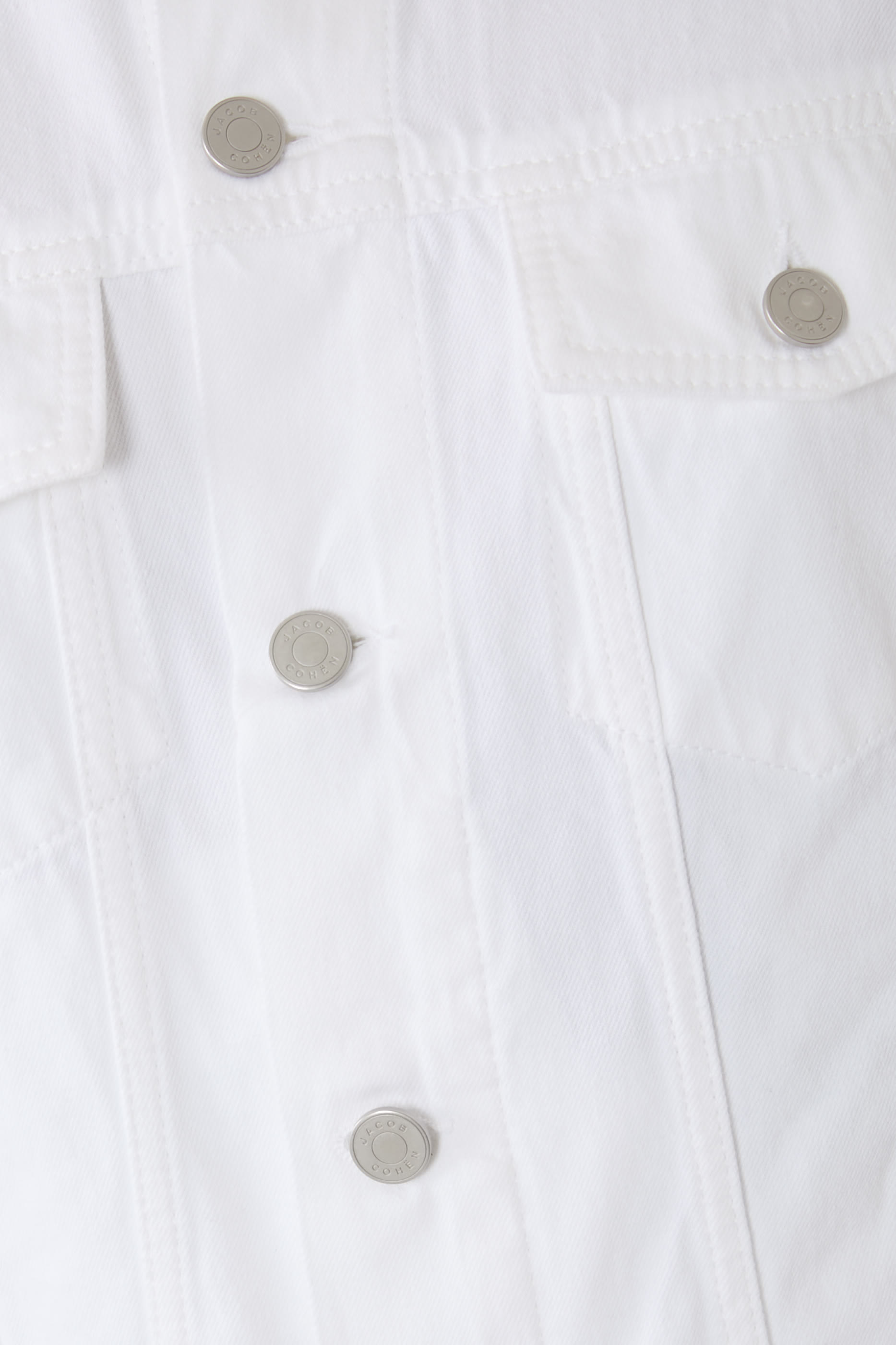 جاكيت تراكر