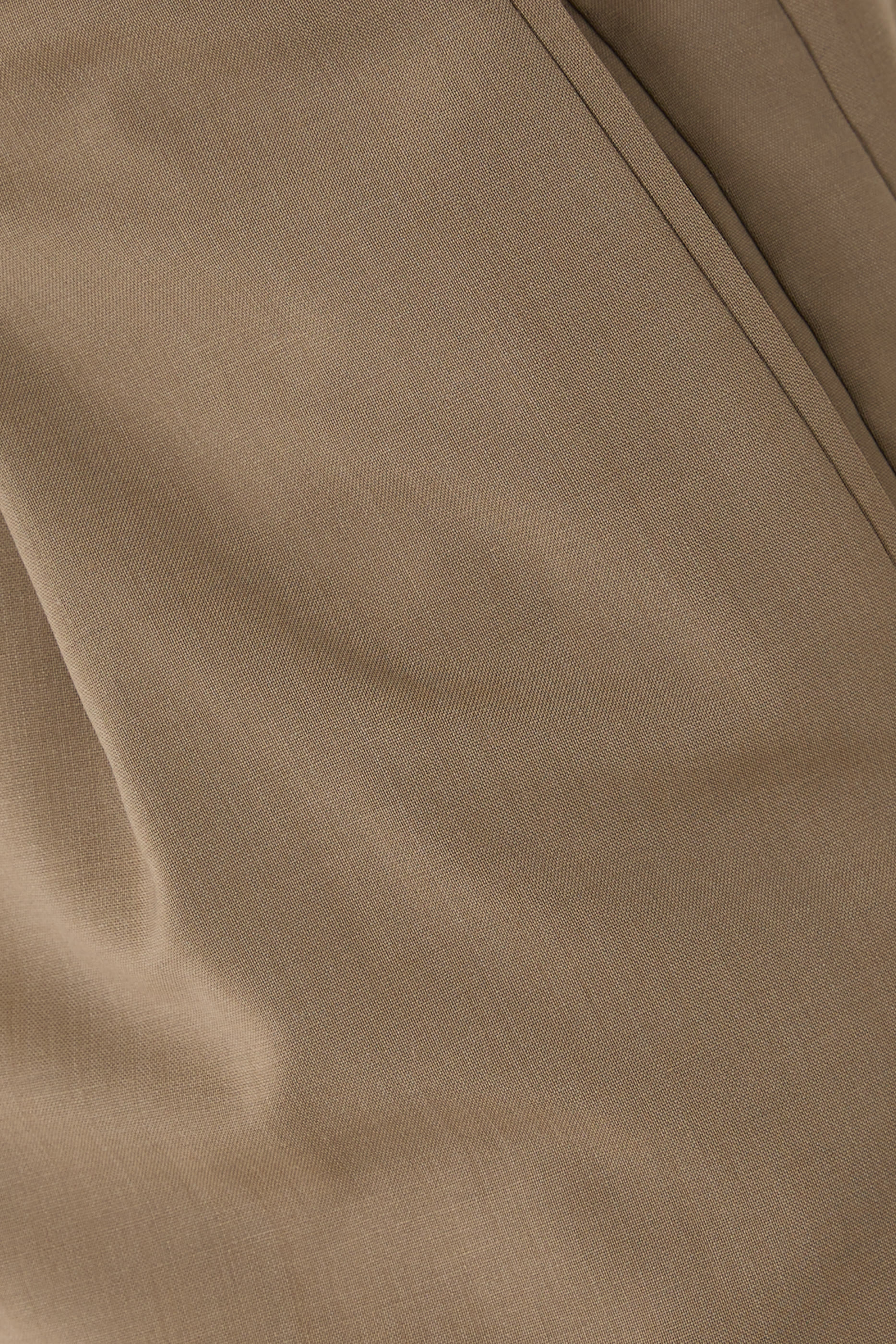 بنطال بقصة ضيقة قصيرة صوف استوائي