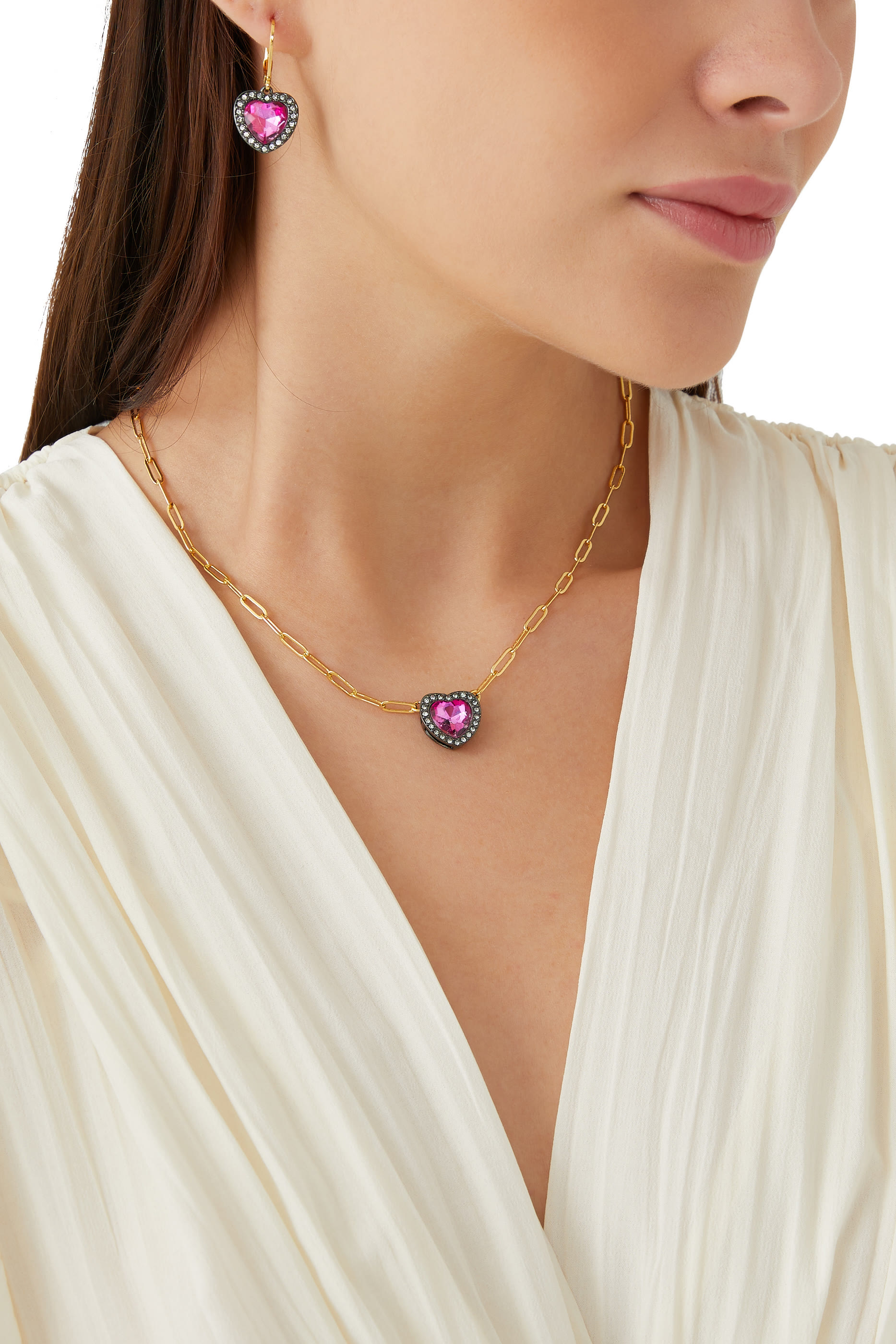 قلادة هالة بتصميم قلب مرصع بالماس معدن