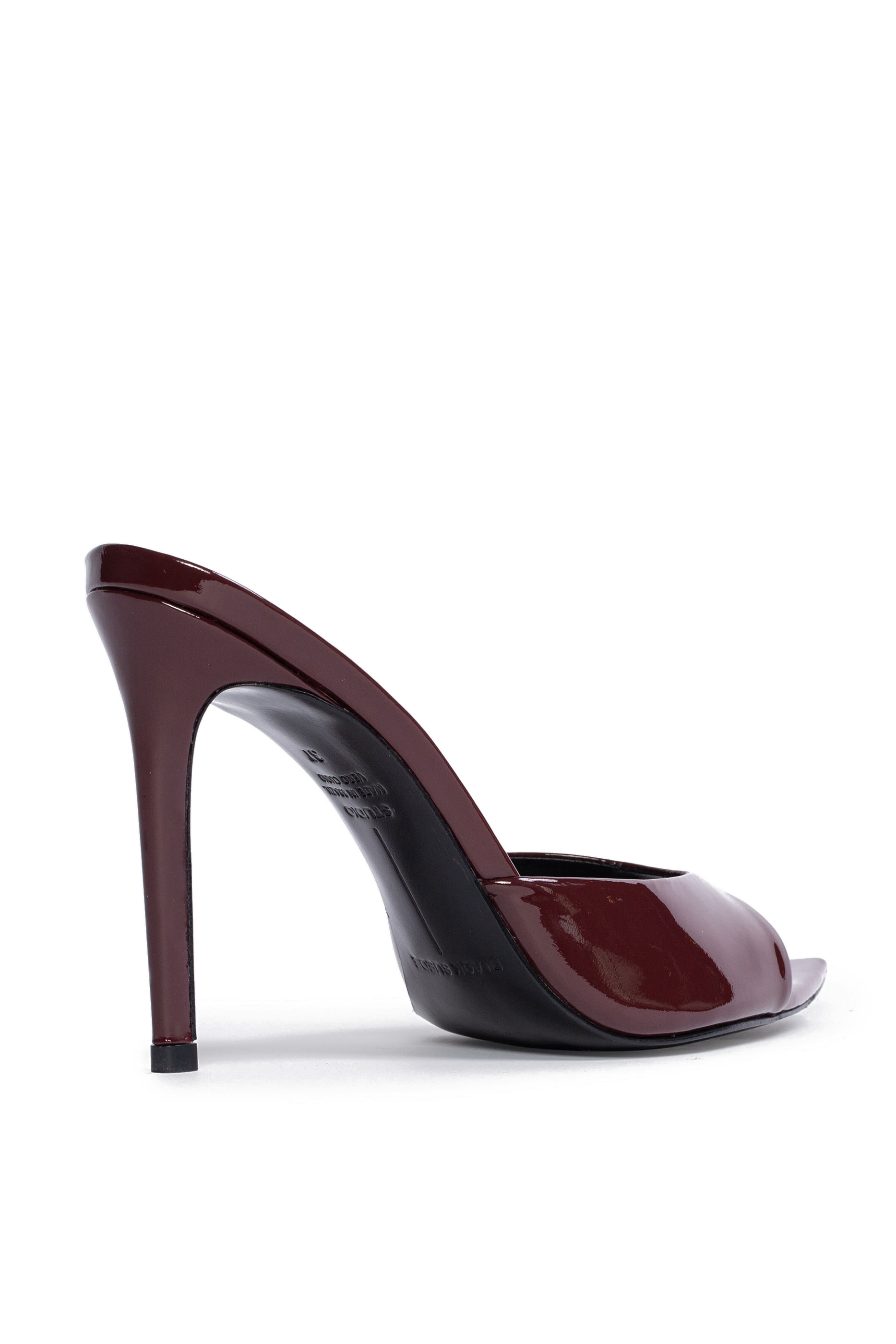 حذاء بريا 100 مفتوح من الخلف