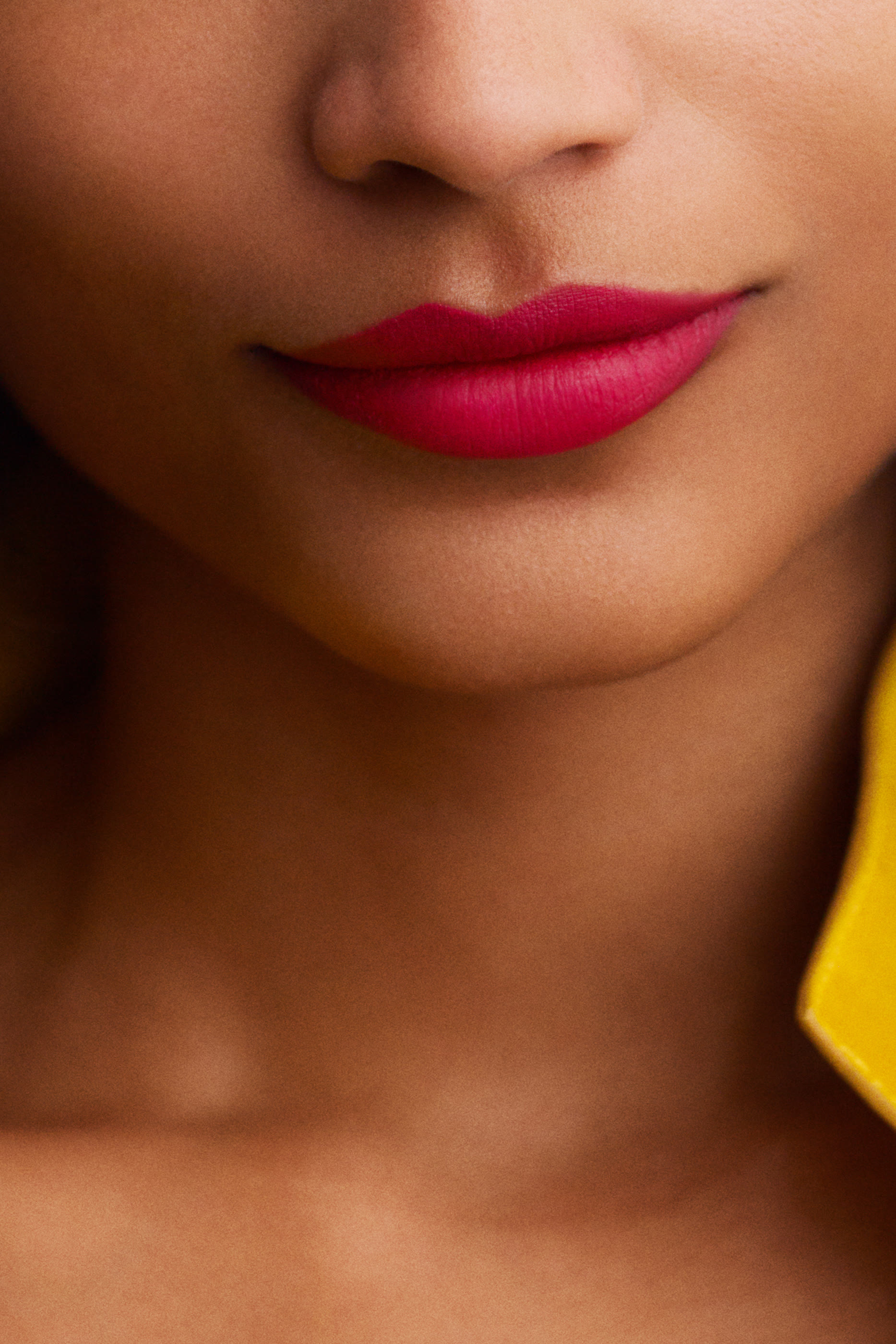 أحمر شفاه روج غير لامع درجة روز نوي