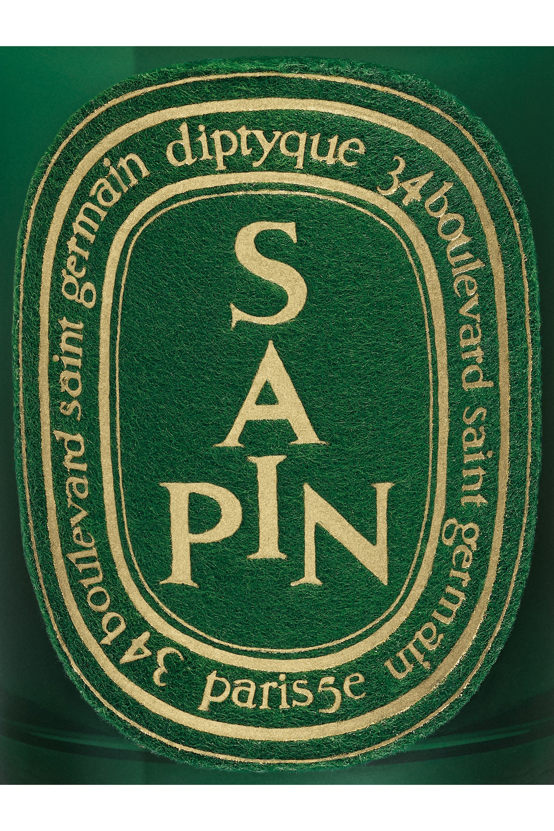 شمعة سابين معطرة بغطاء لباد - إصدار محدود ايه