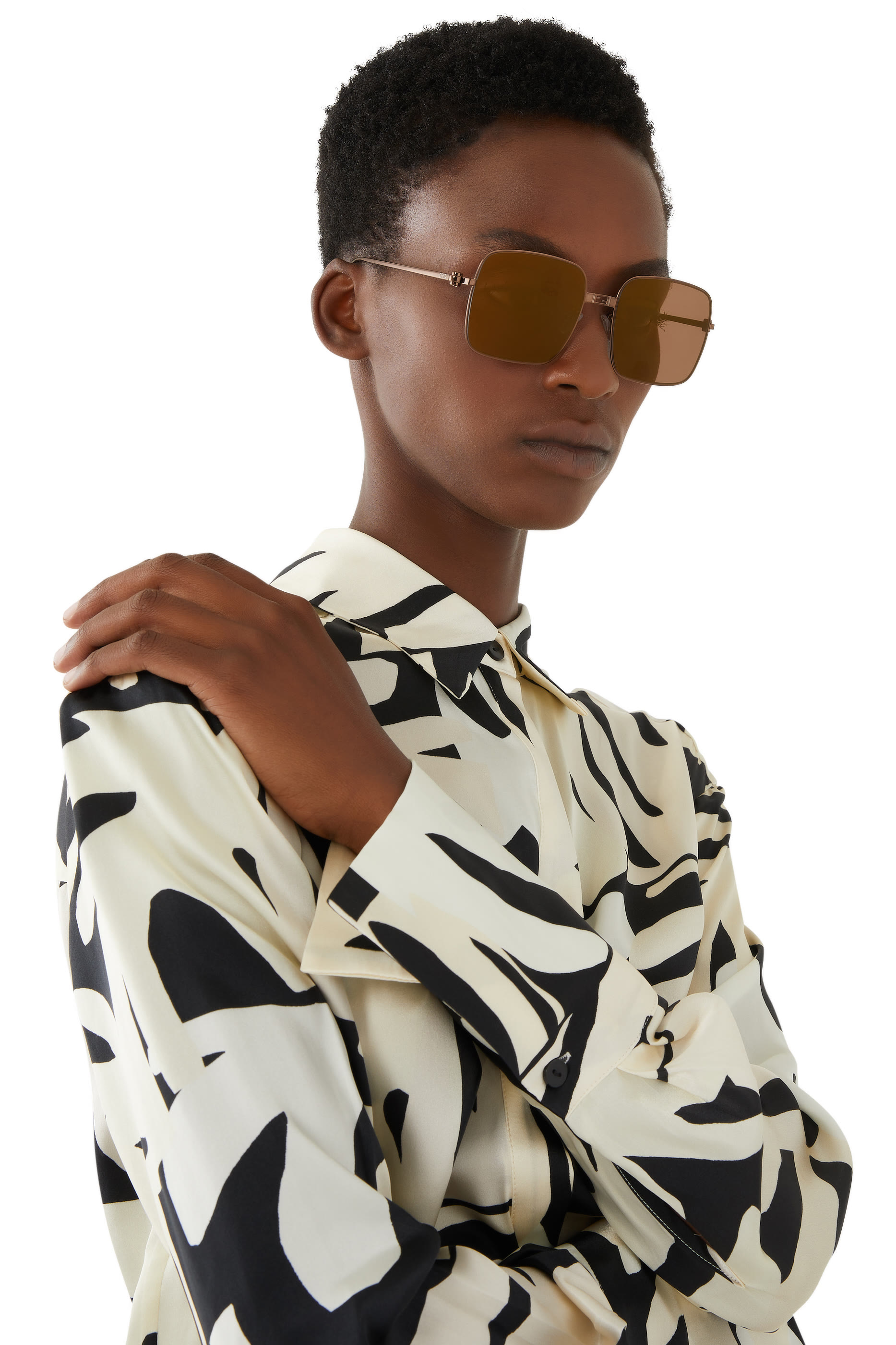 نظارة شمسية بإطار مربع