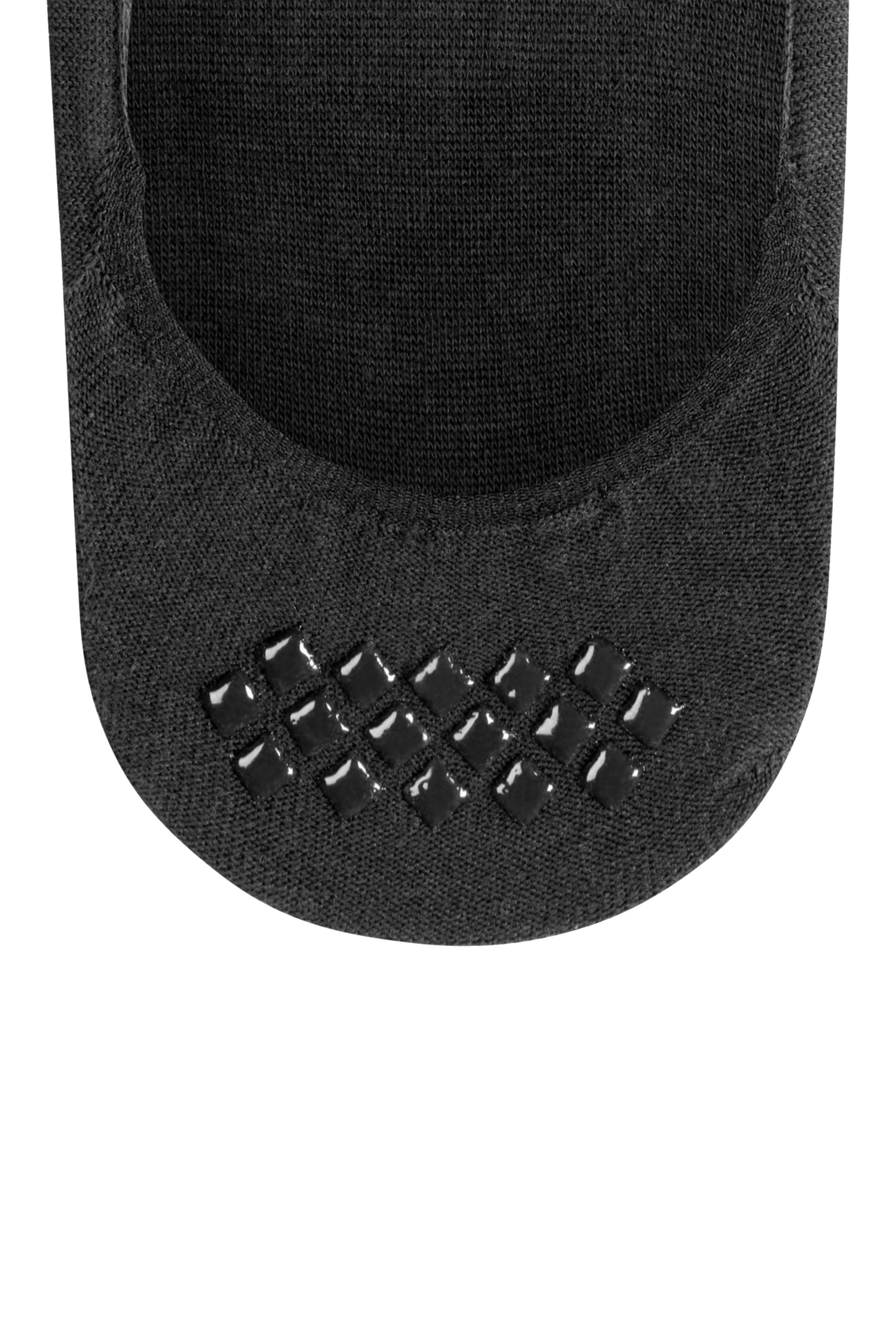 حوارب مخفية