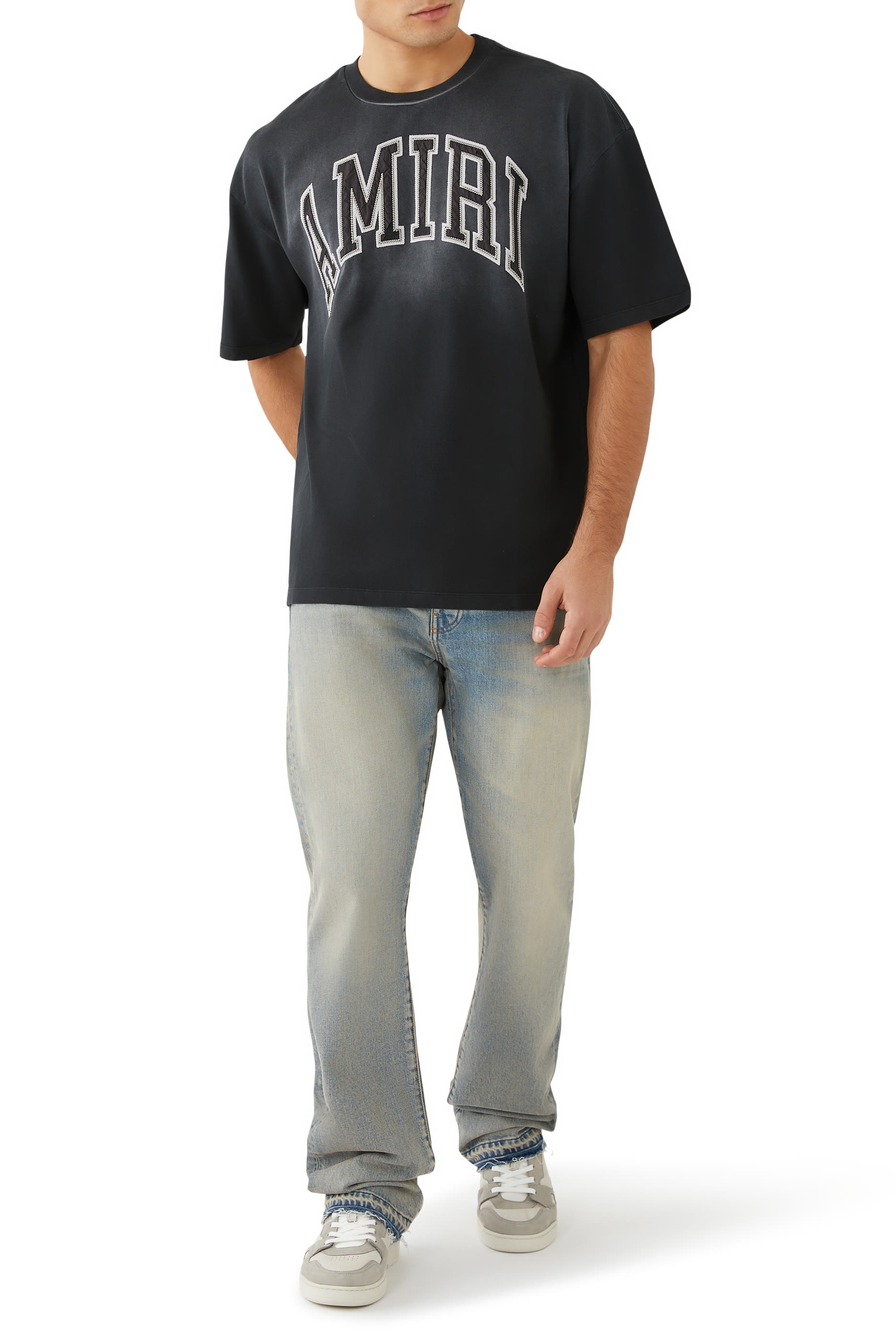 تيشيرت فينتج بقصة فضفاضة