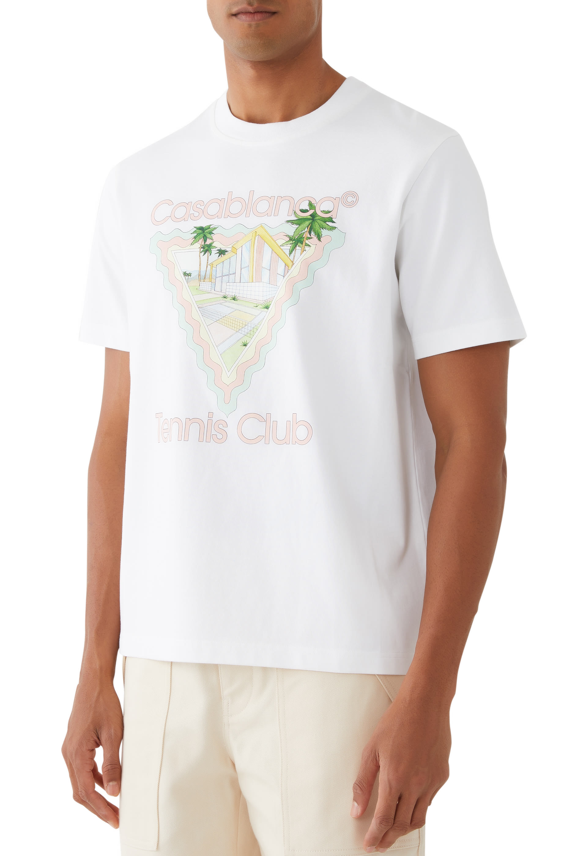 تيشيرت بطبعات شعار تنيس كلوب الشهير