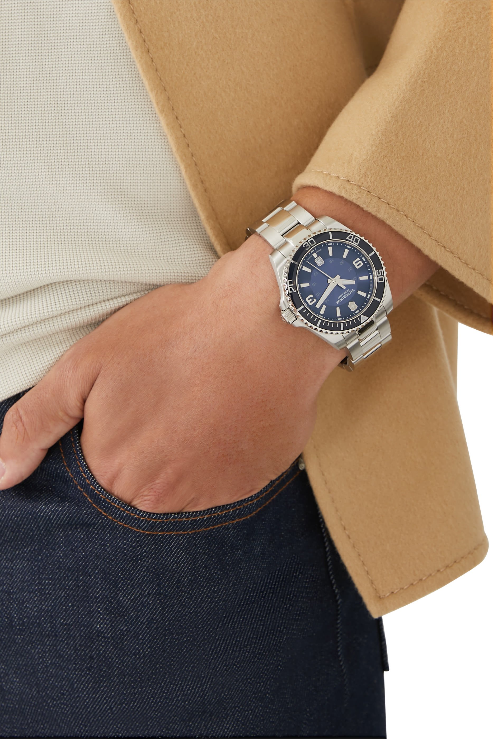 ساعة مافريك كبيرة بكريستال ياقوتي، ستانلس ستيل