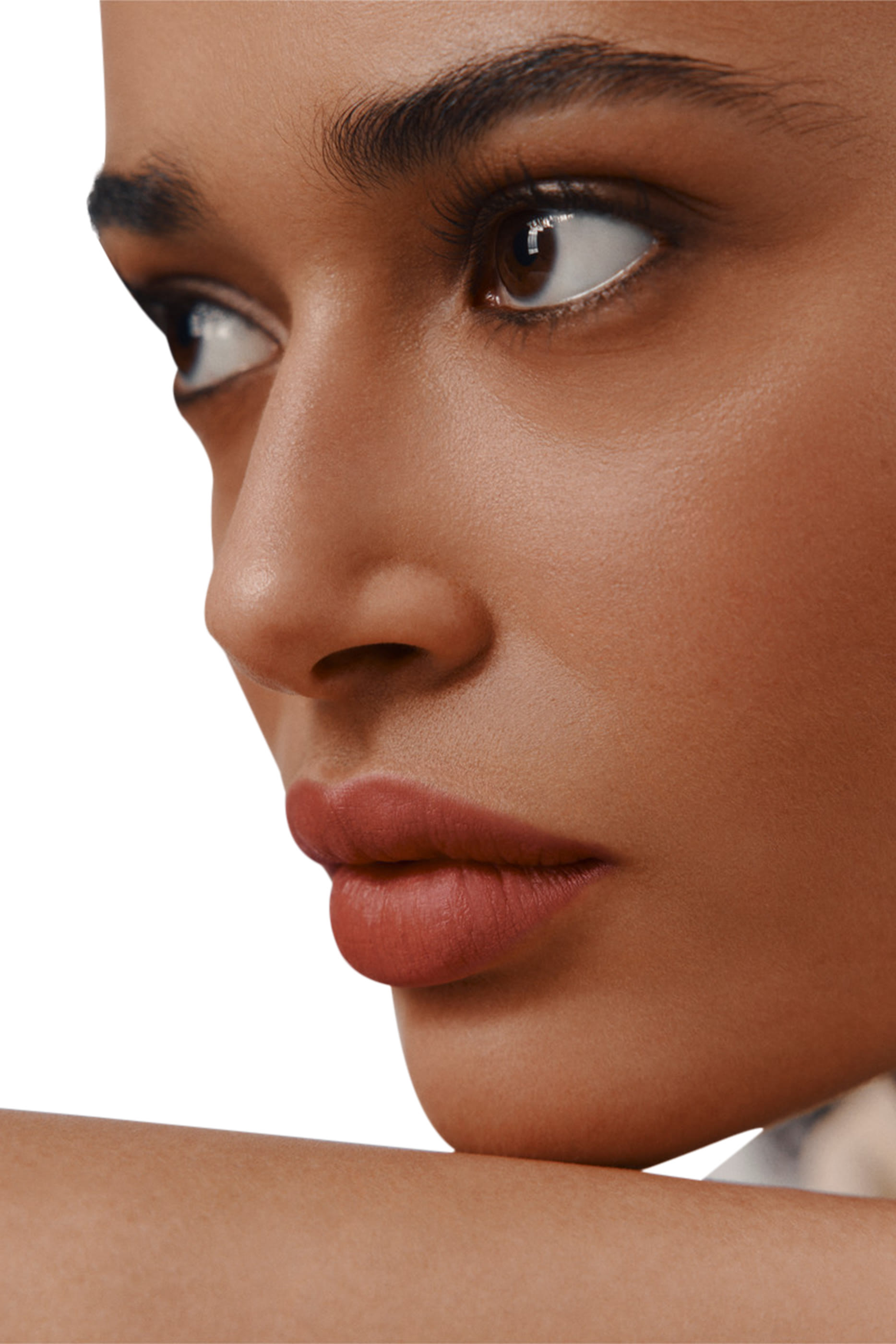 أحمر شفاه روج غير لامع درجة روز نوي