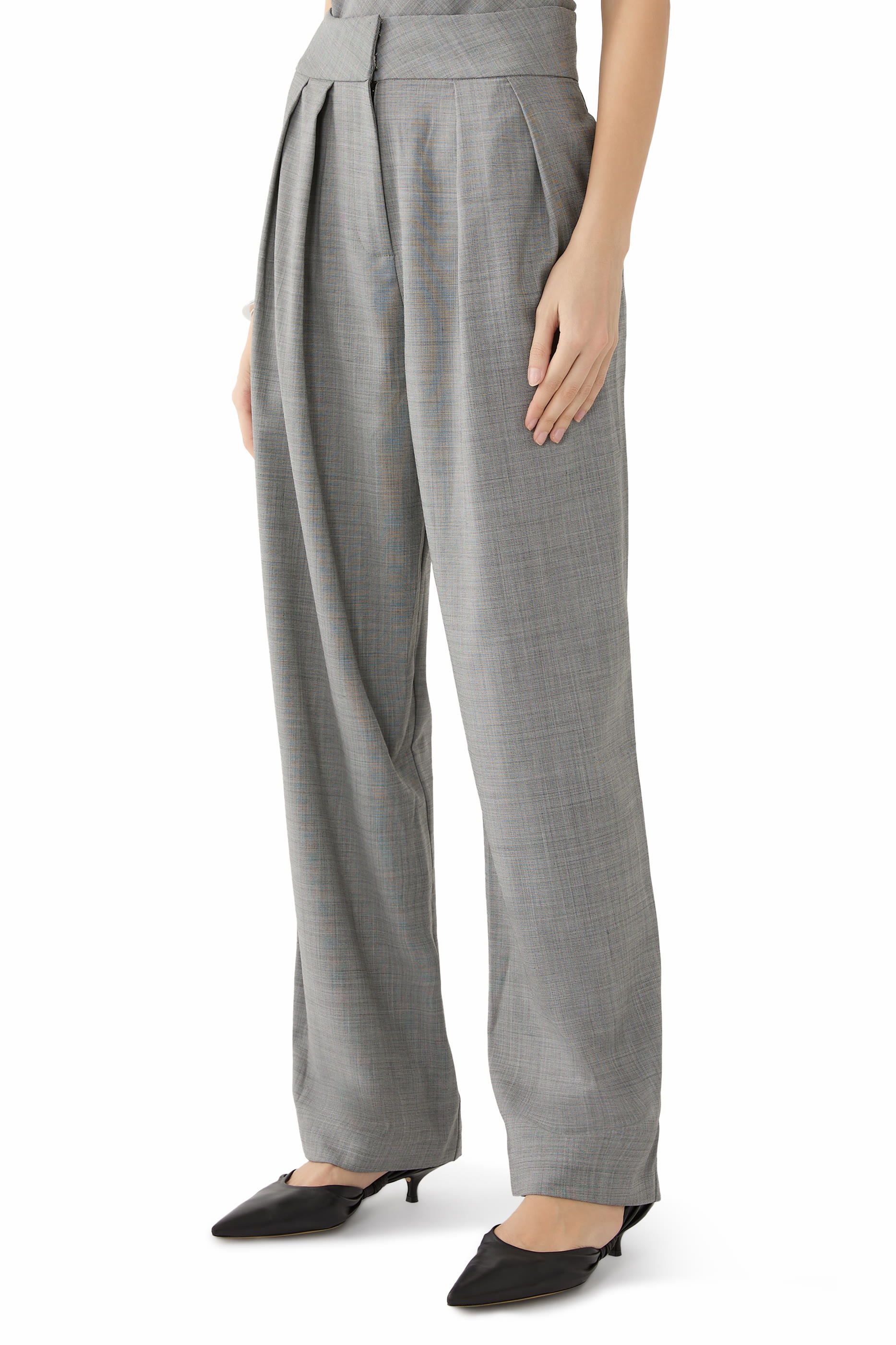 بنطال مونيكا