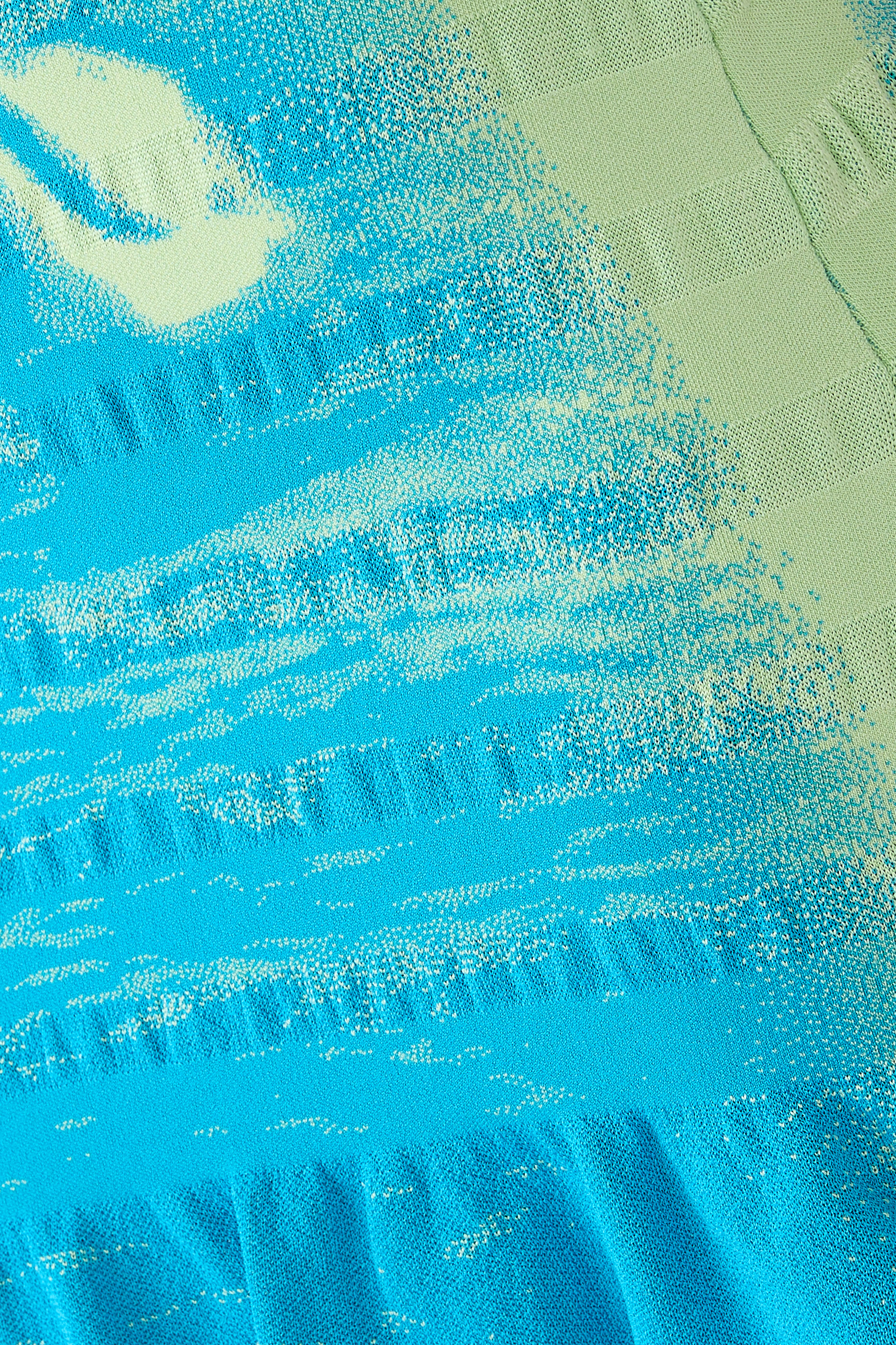 فستان بيبر قصير بتصميم بوجهين