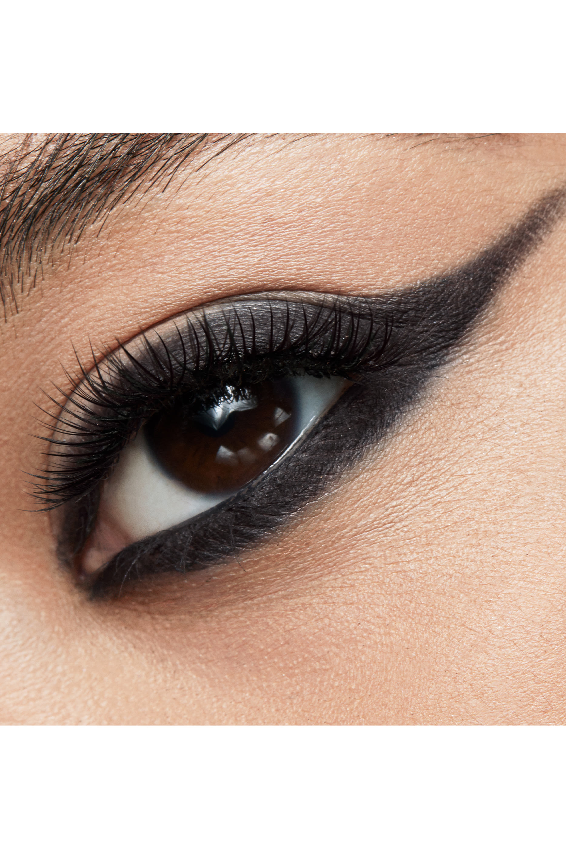 قلم محدد عيون ستاي اول داي سمدج مضاد للماء درجة ستينجراي