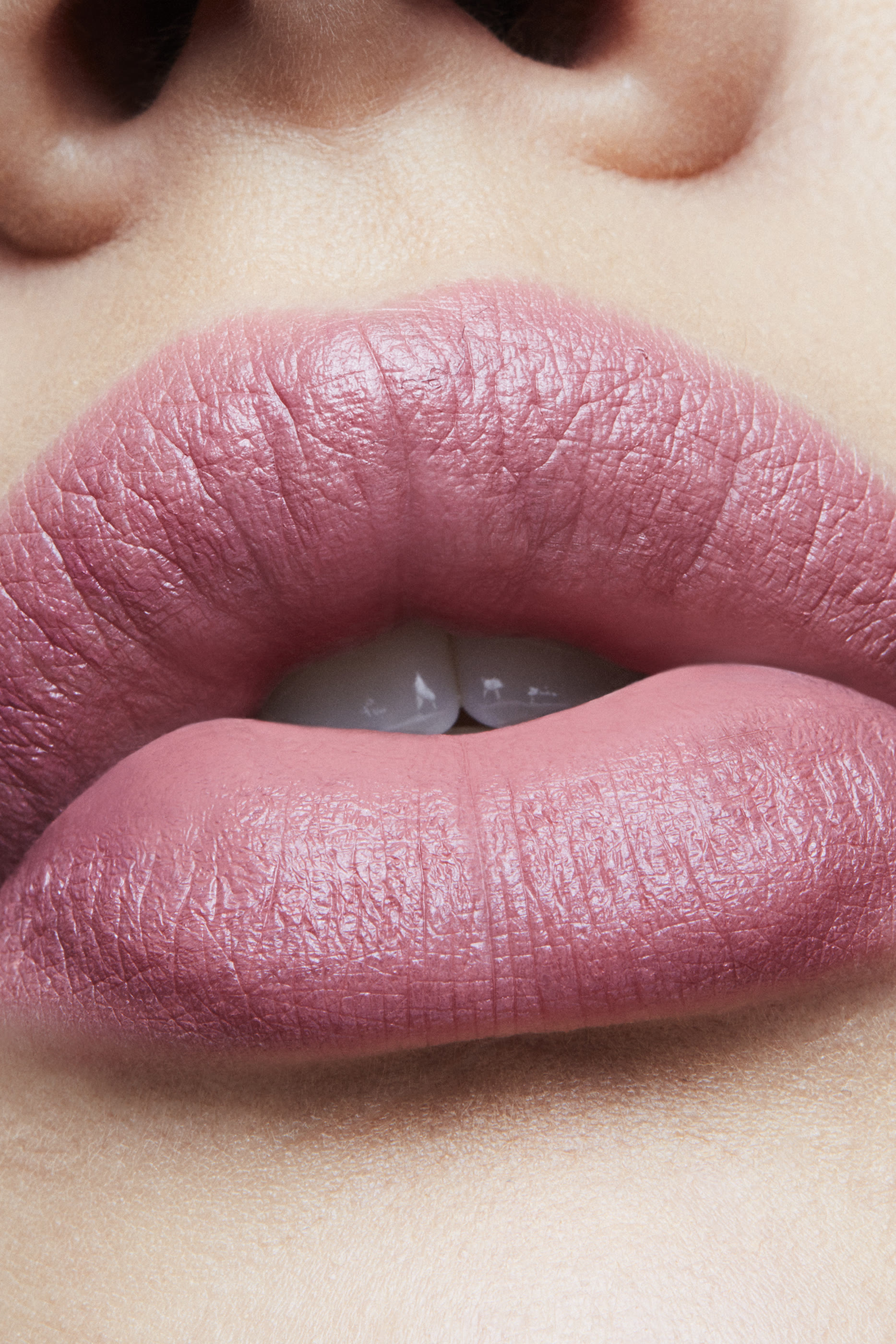 أحمر شفاه حريري