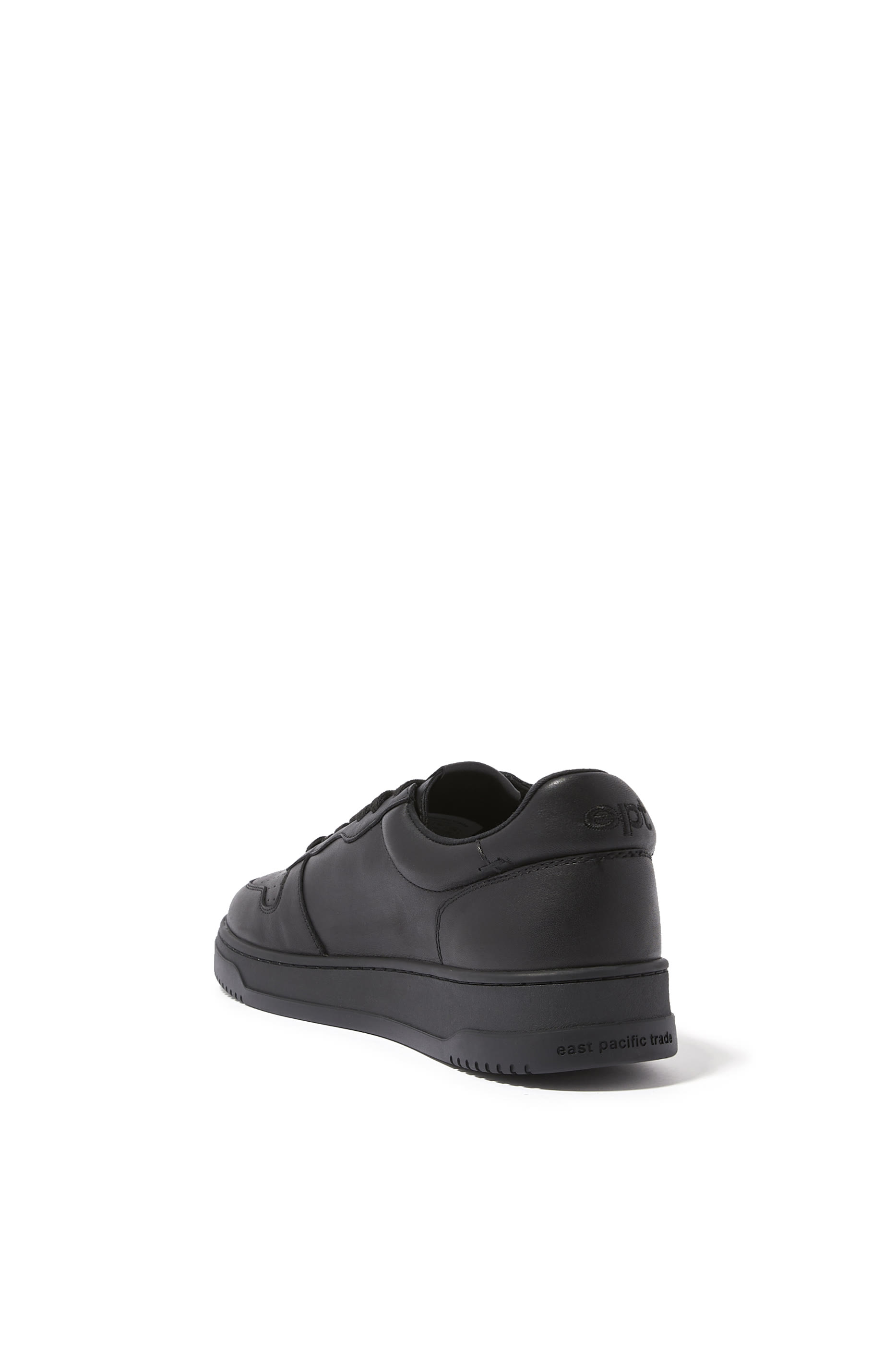 سنيكرز كورت جلد