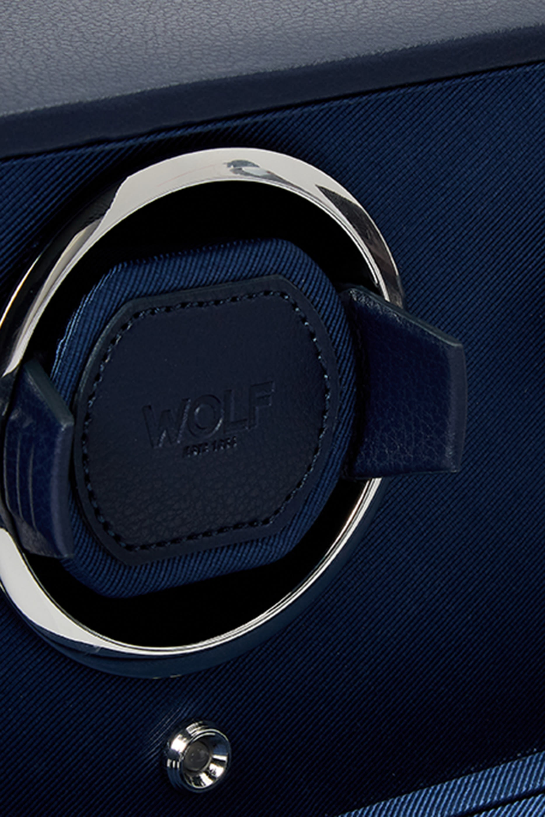 علبة كيوب لتخزين ساعتين