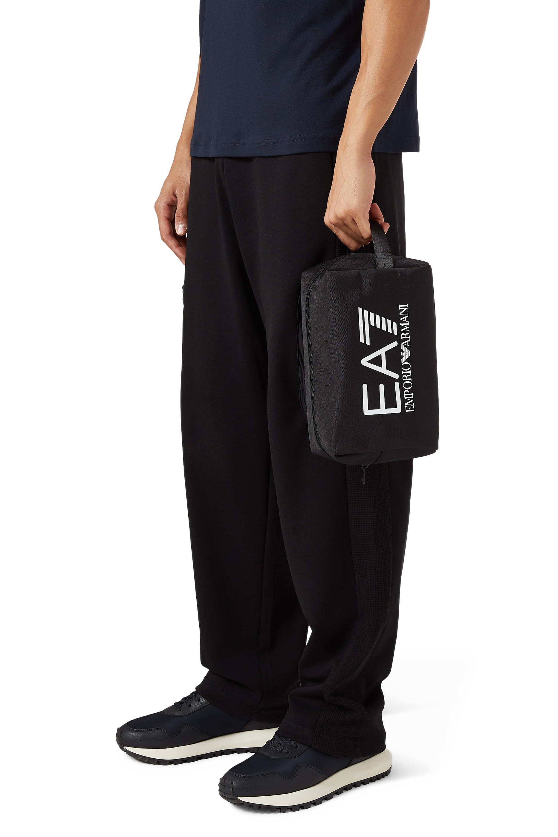 حقيبة مستحضرات العناية الشخصية بشعار الماركة