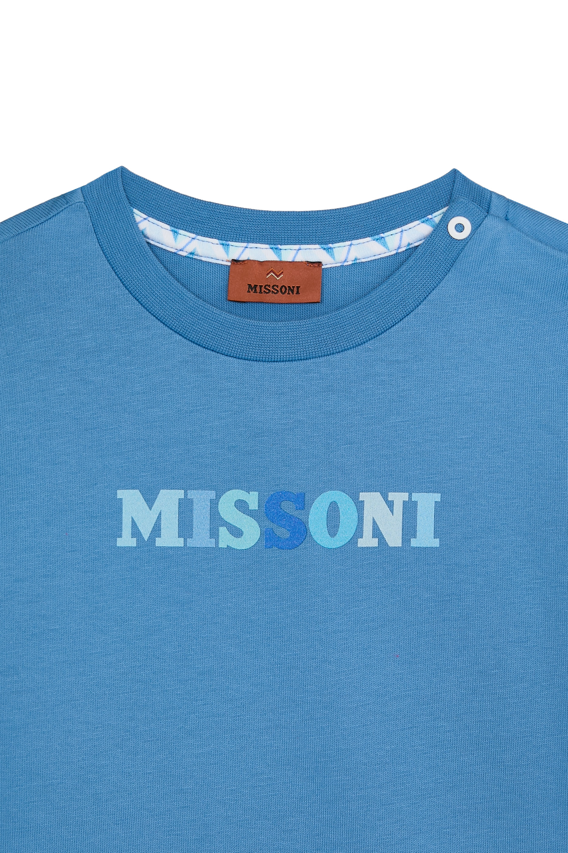 تيشيرت بشعار الماركة للأطفال