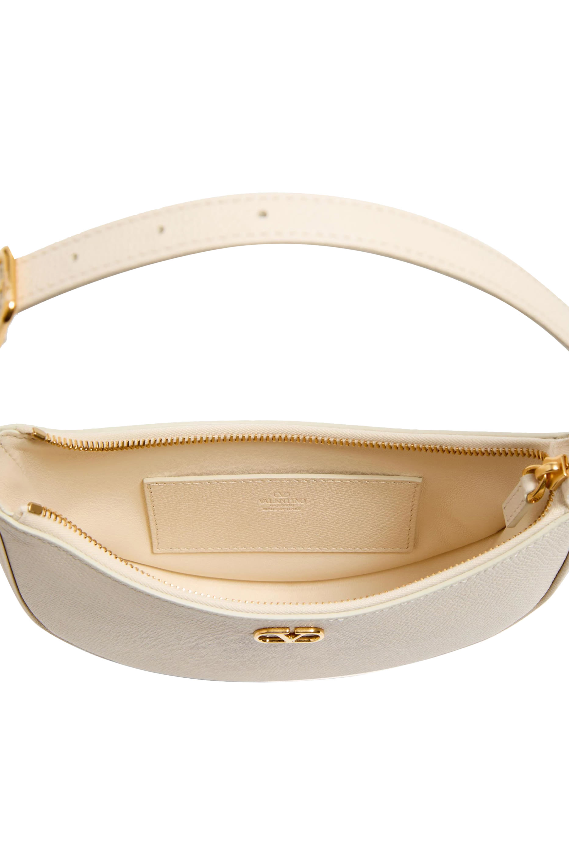 حقيبة هوبو صغيرة بشعار الماركة