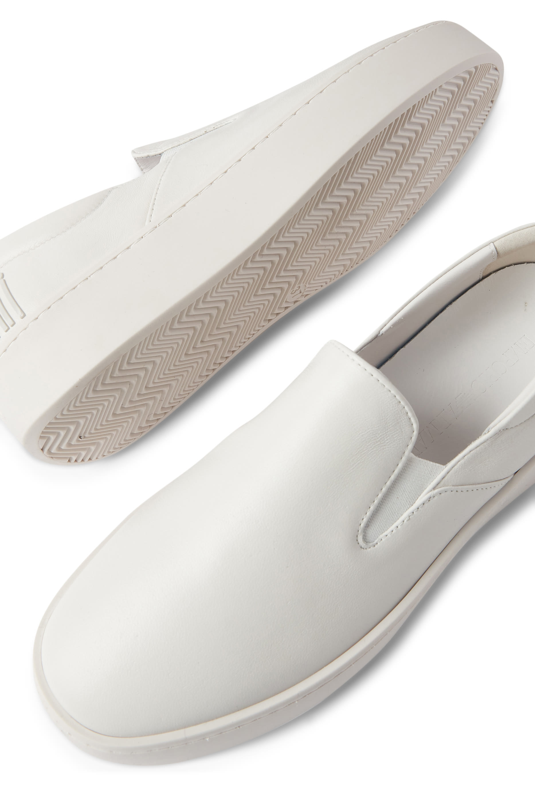 سنيكرز سهل الإرتداء جلد نابا