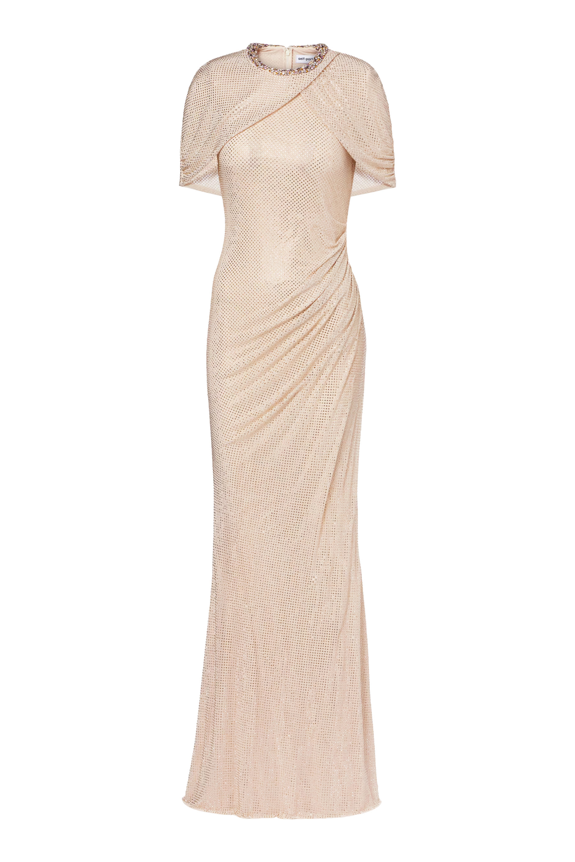 فستان طويل مرصع بأحجار الراين