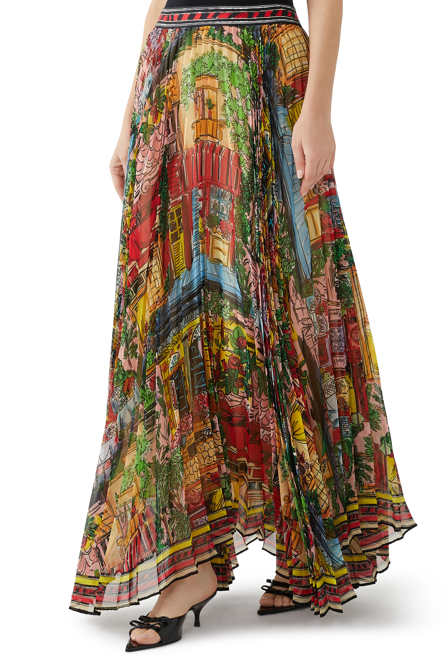 تنورة كاتز بطيات وقصة طيلة