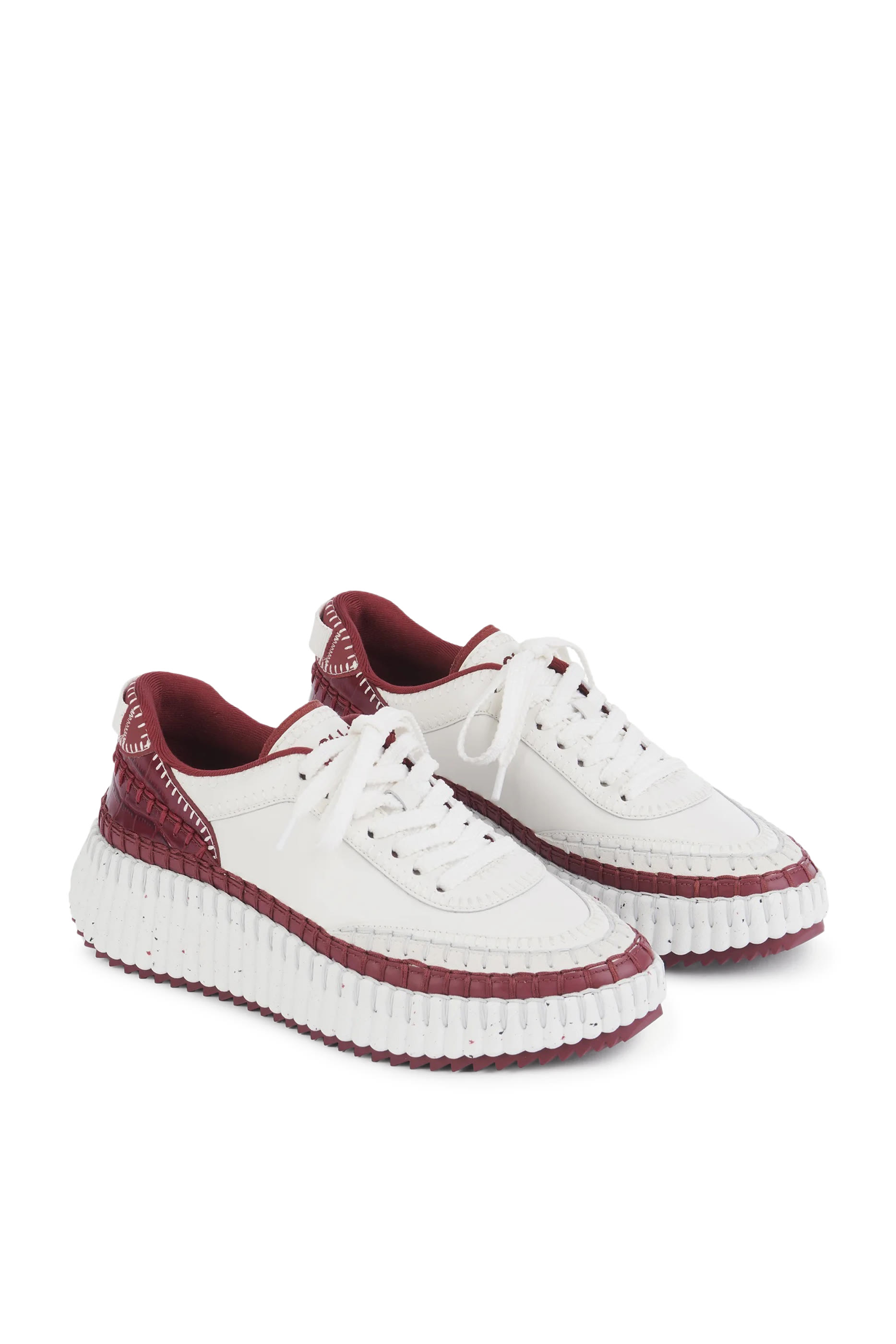 سنيكرز ناما