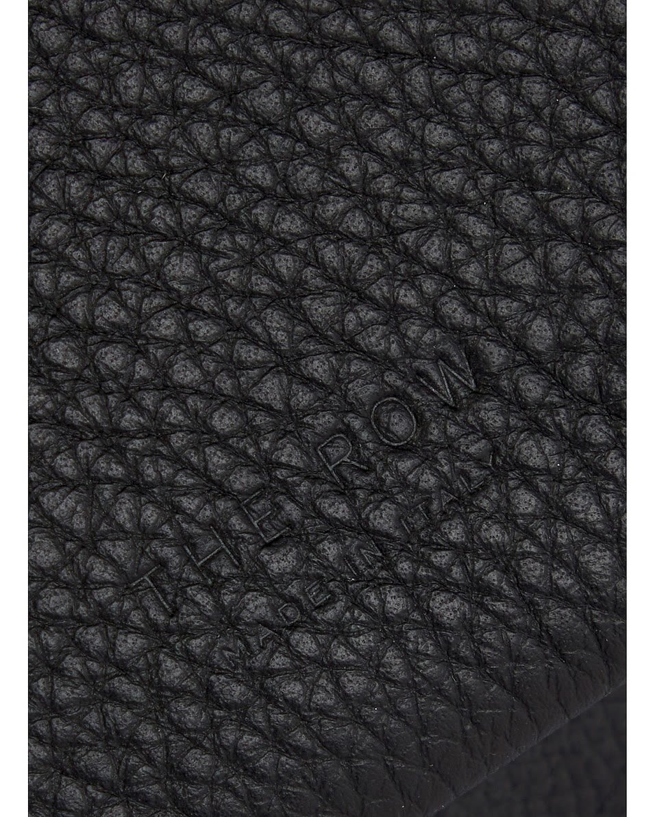 حقيبة هوبو بليك